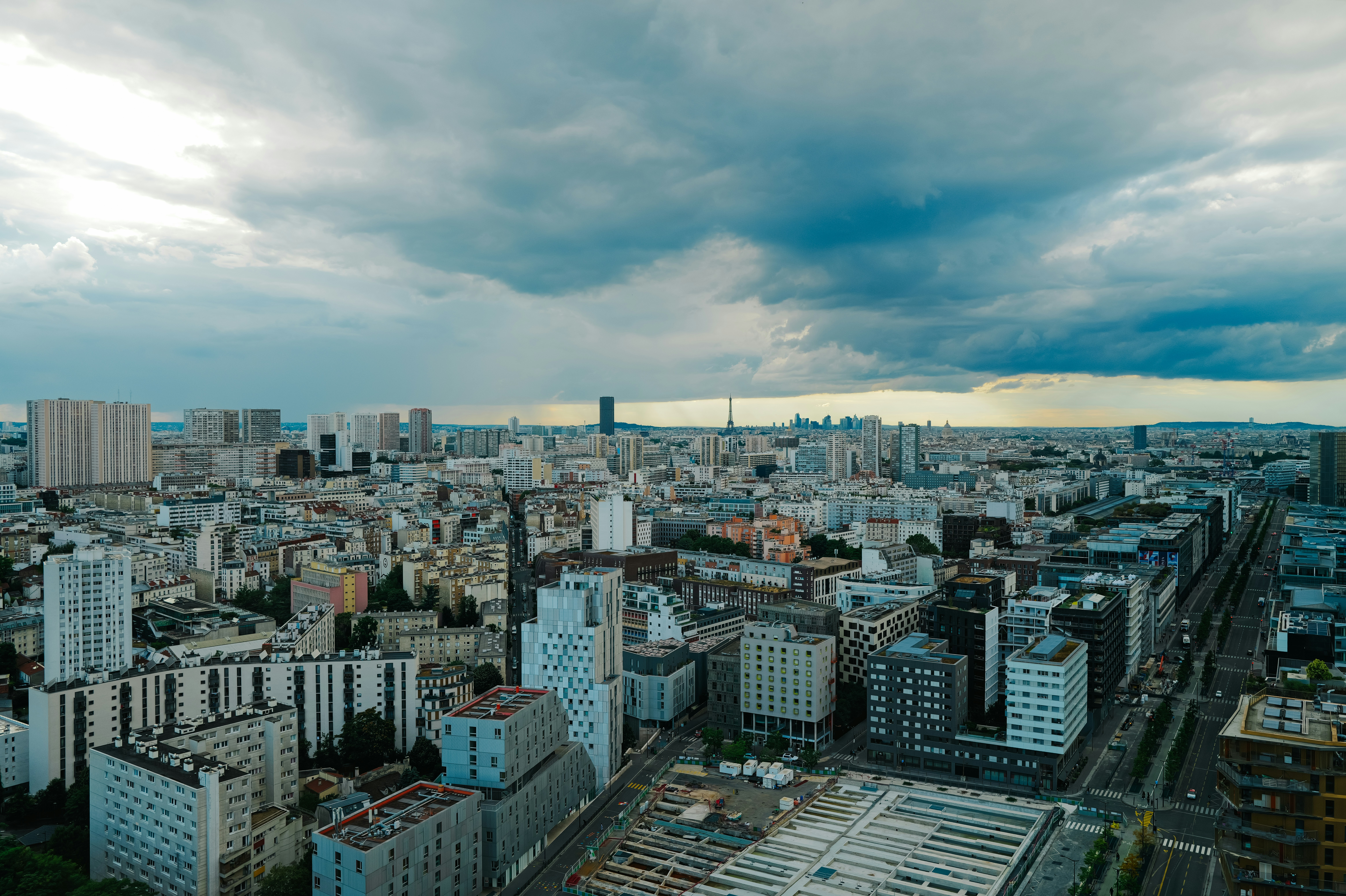 Photo by adrienolichon