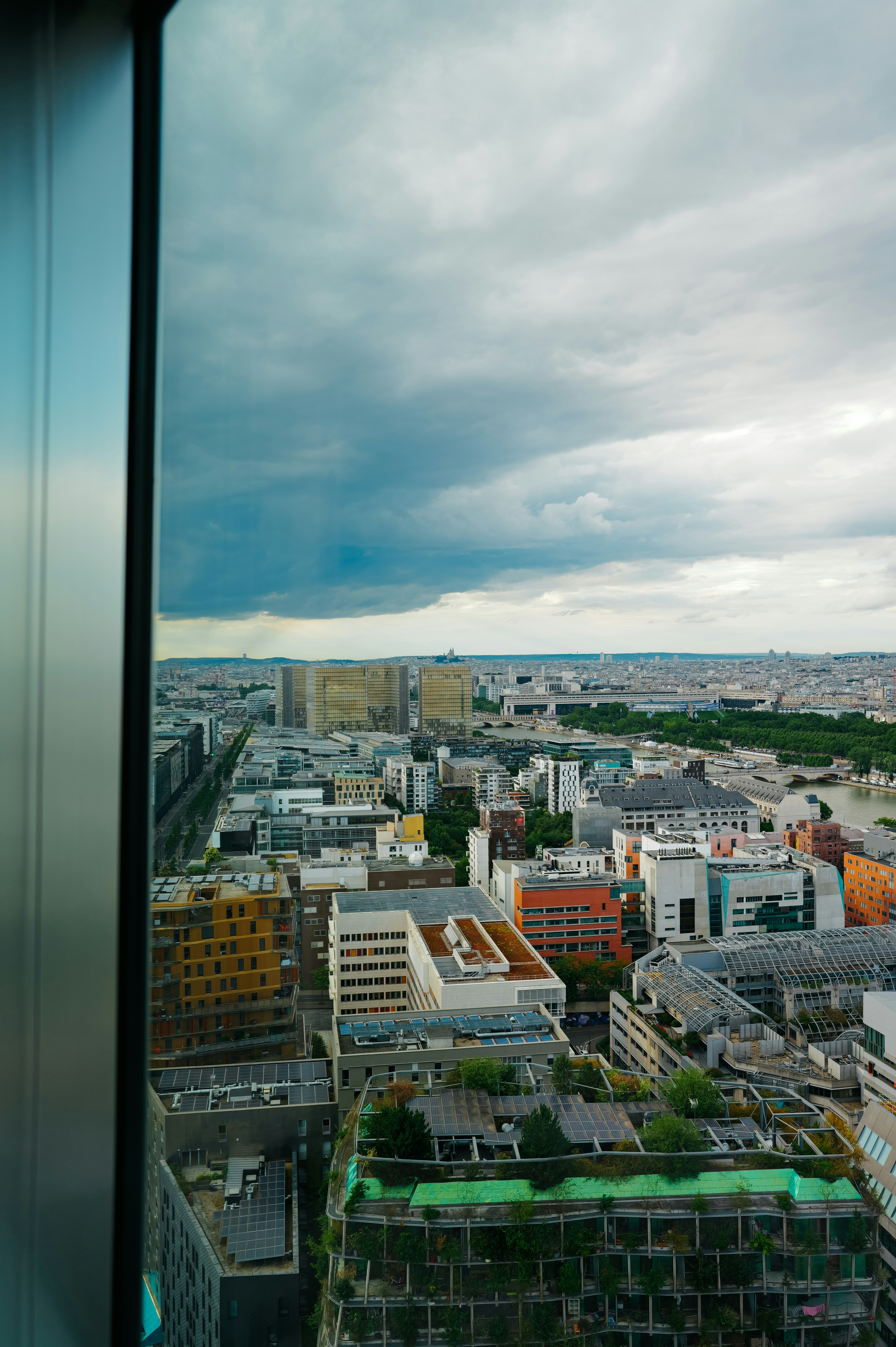 Photo by adrienolichon