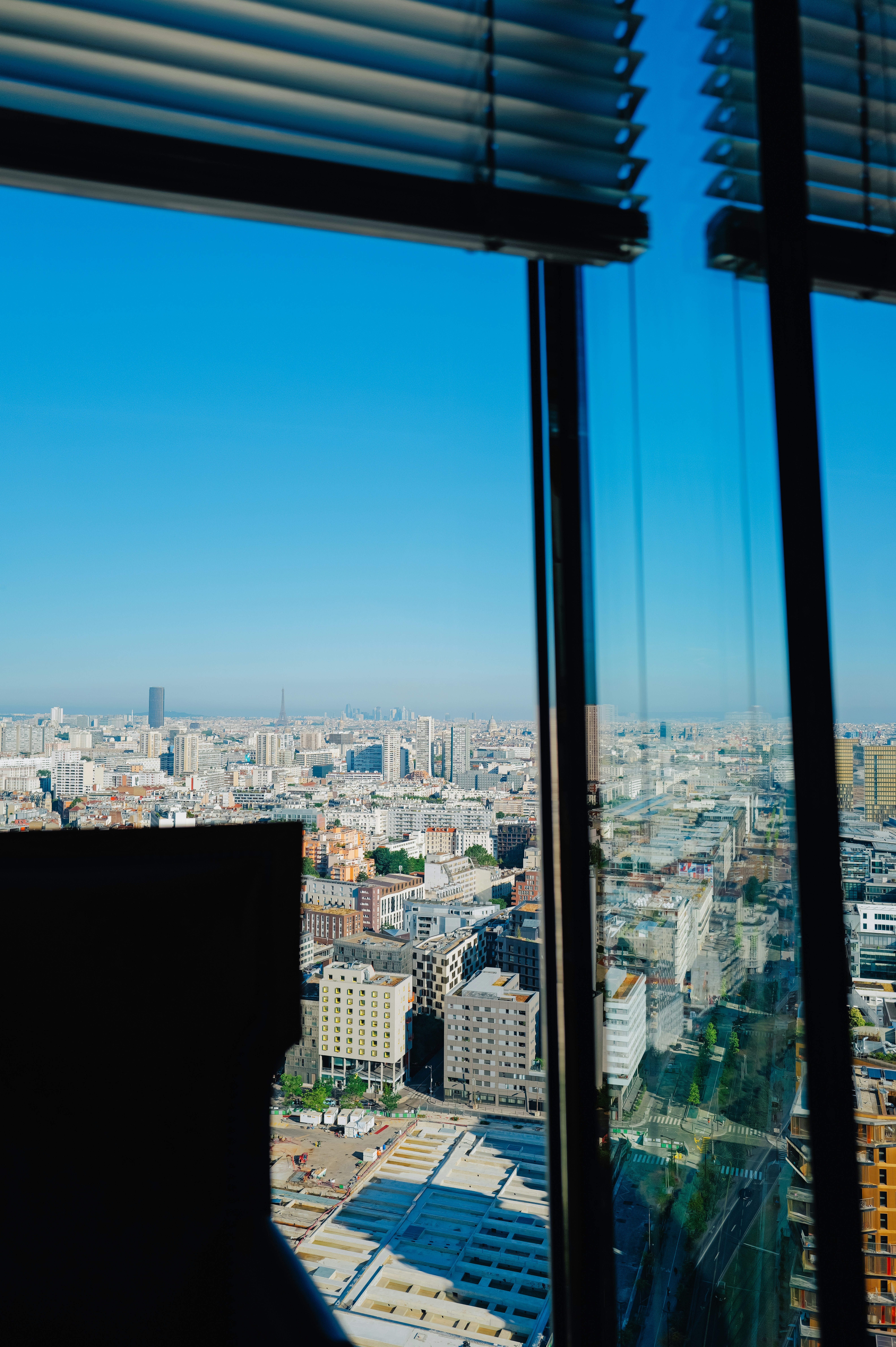 Photo by adrienolichon