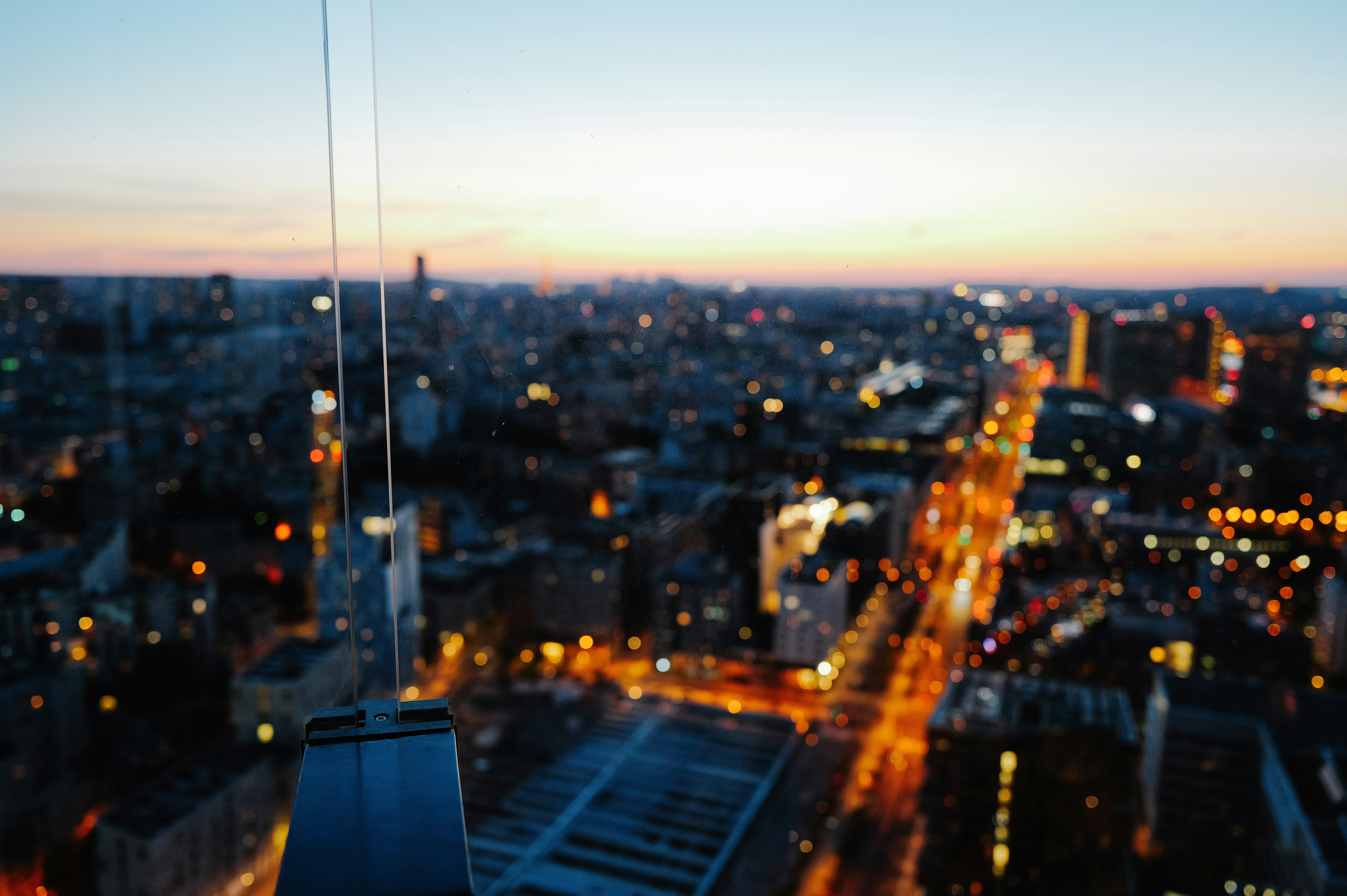 Photo by adrienolichon