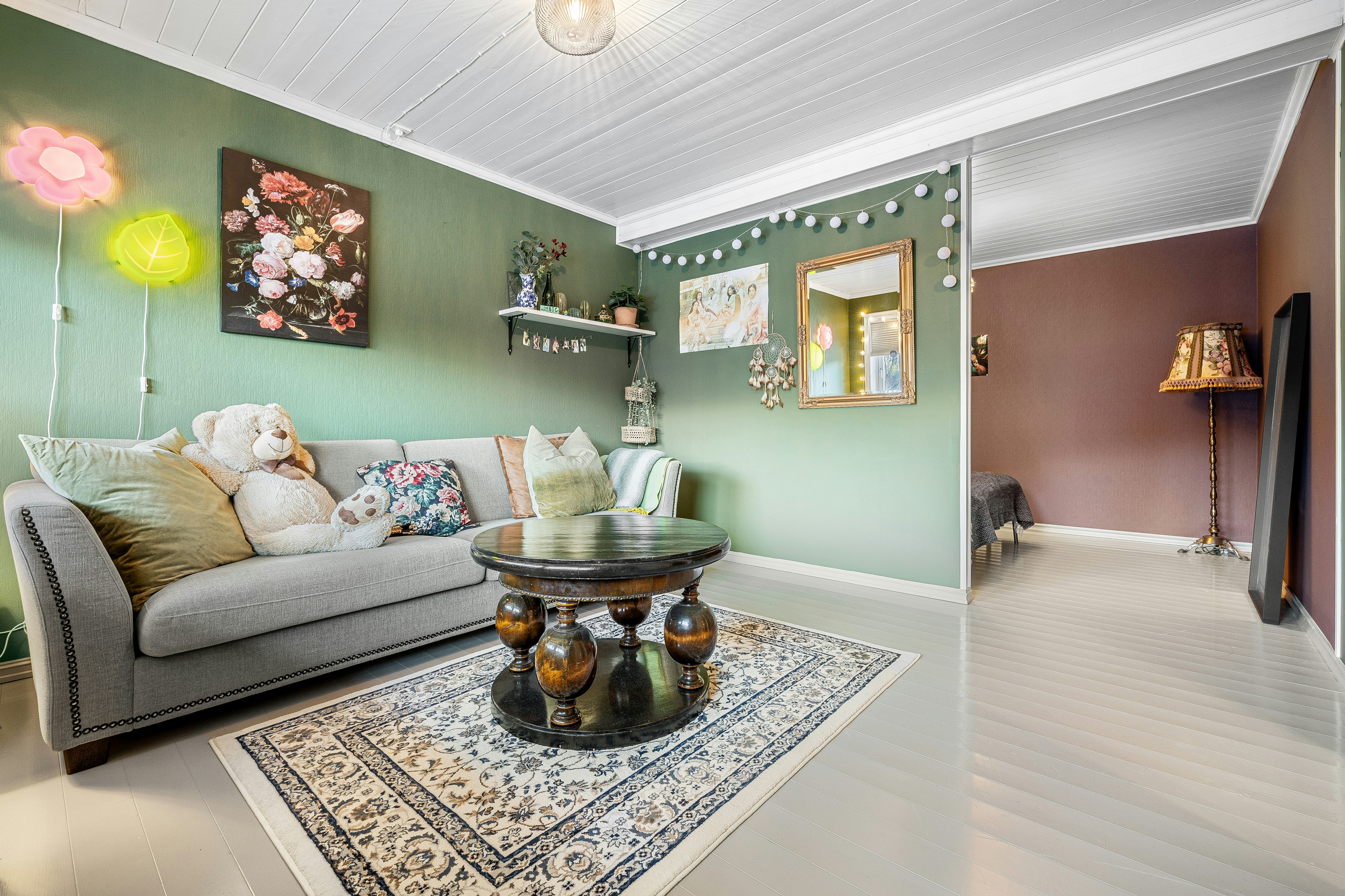 eclectic small apartment interior color, wallpaper, Eclectic Small Apartment Color Schemes: Creative Ideas 5