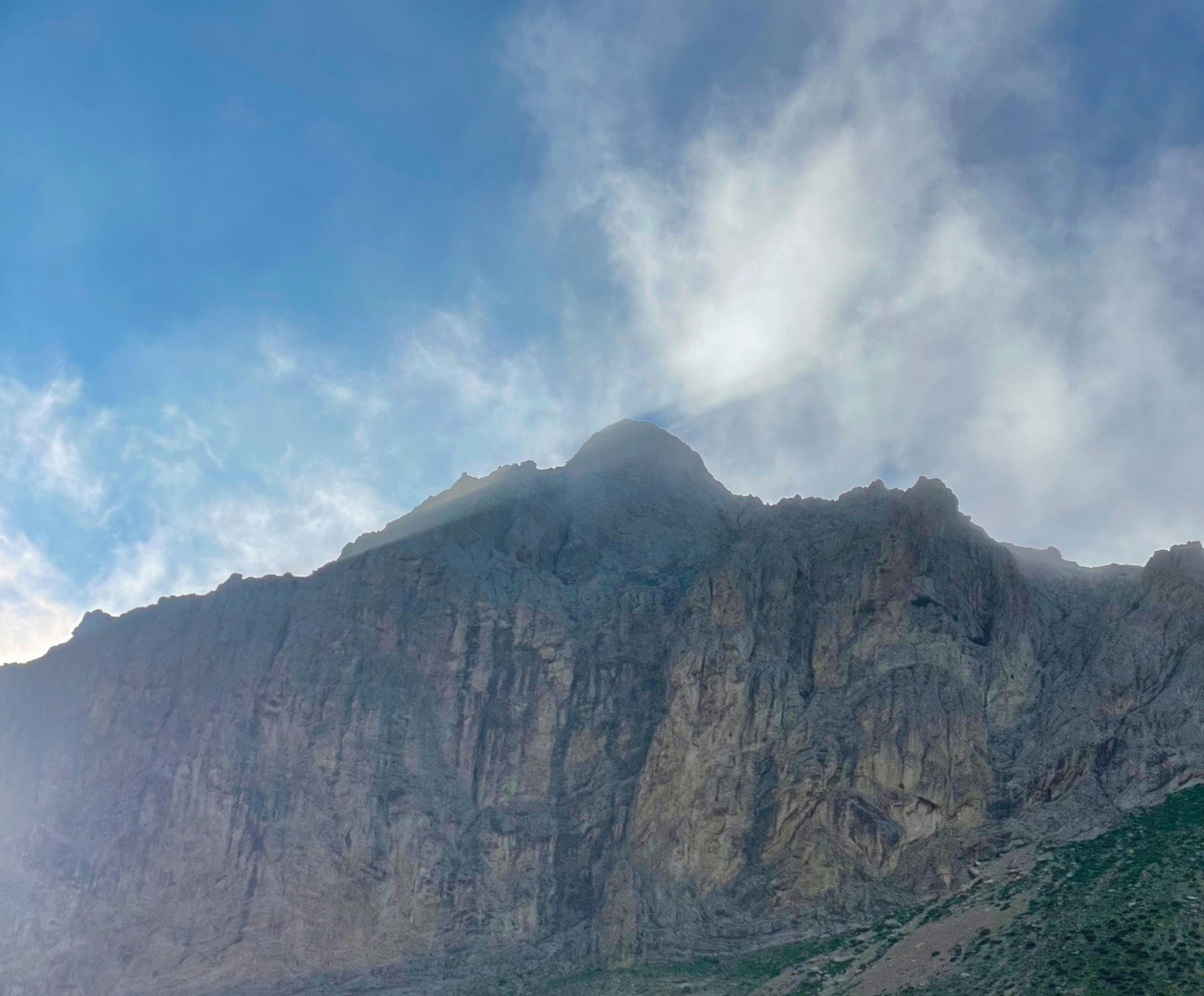 Photo by farshidroohi