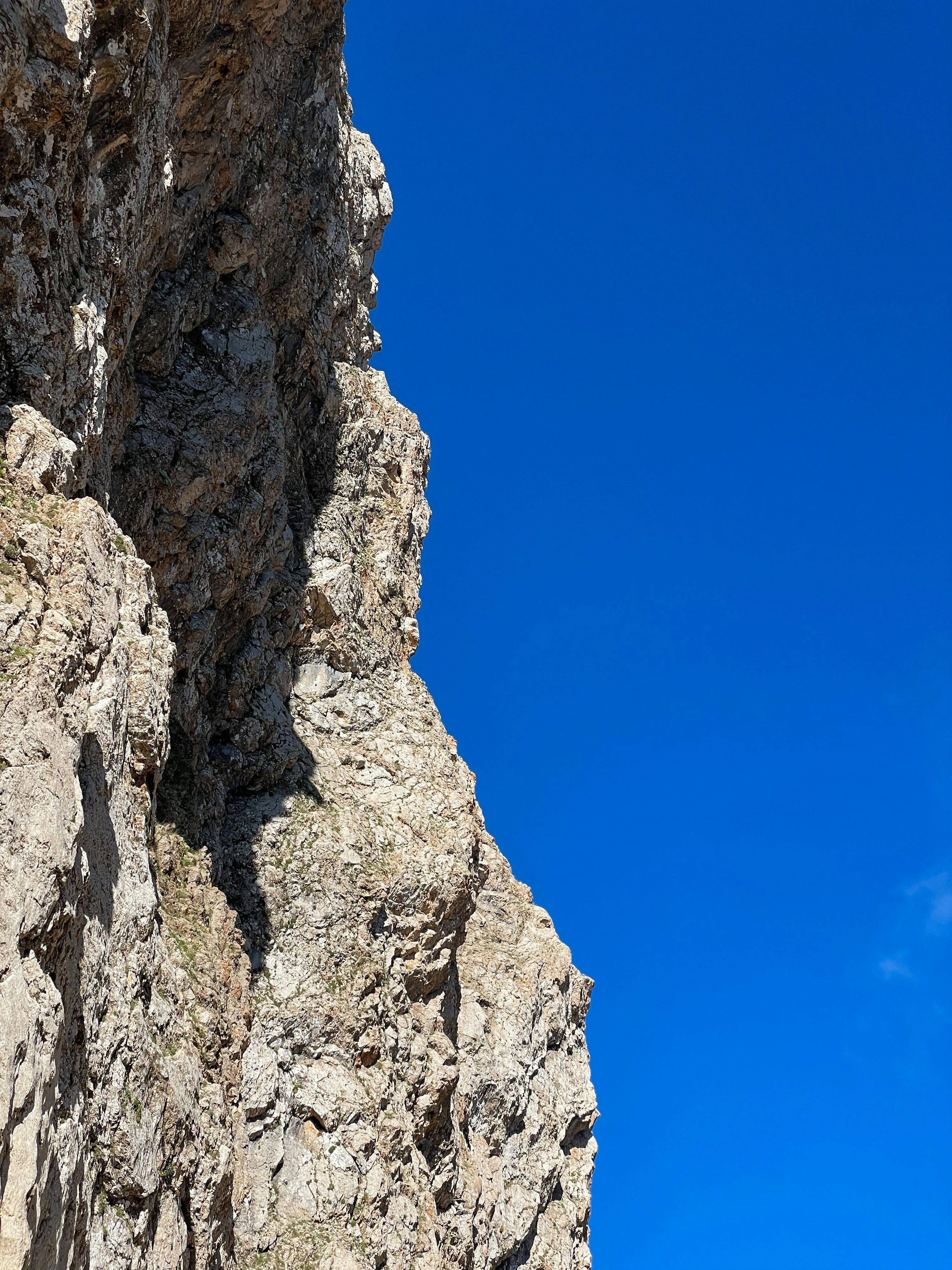 Photo by farshidroohi