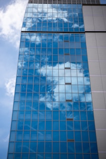 A very tall building with a lot of windows