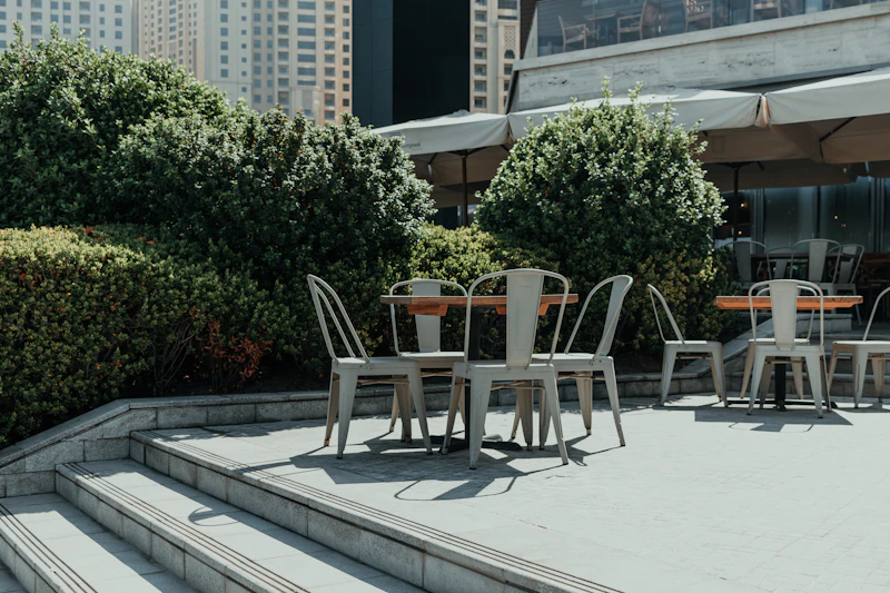 Best Outdoor Seating Restaurants in Al Ain for Dining Under Open Skies
