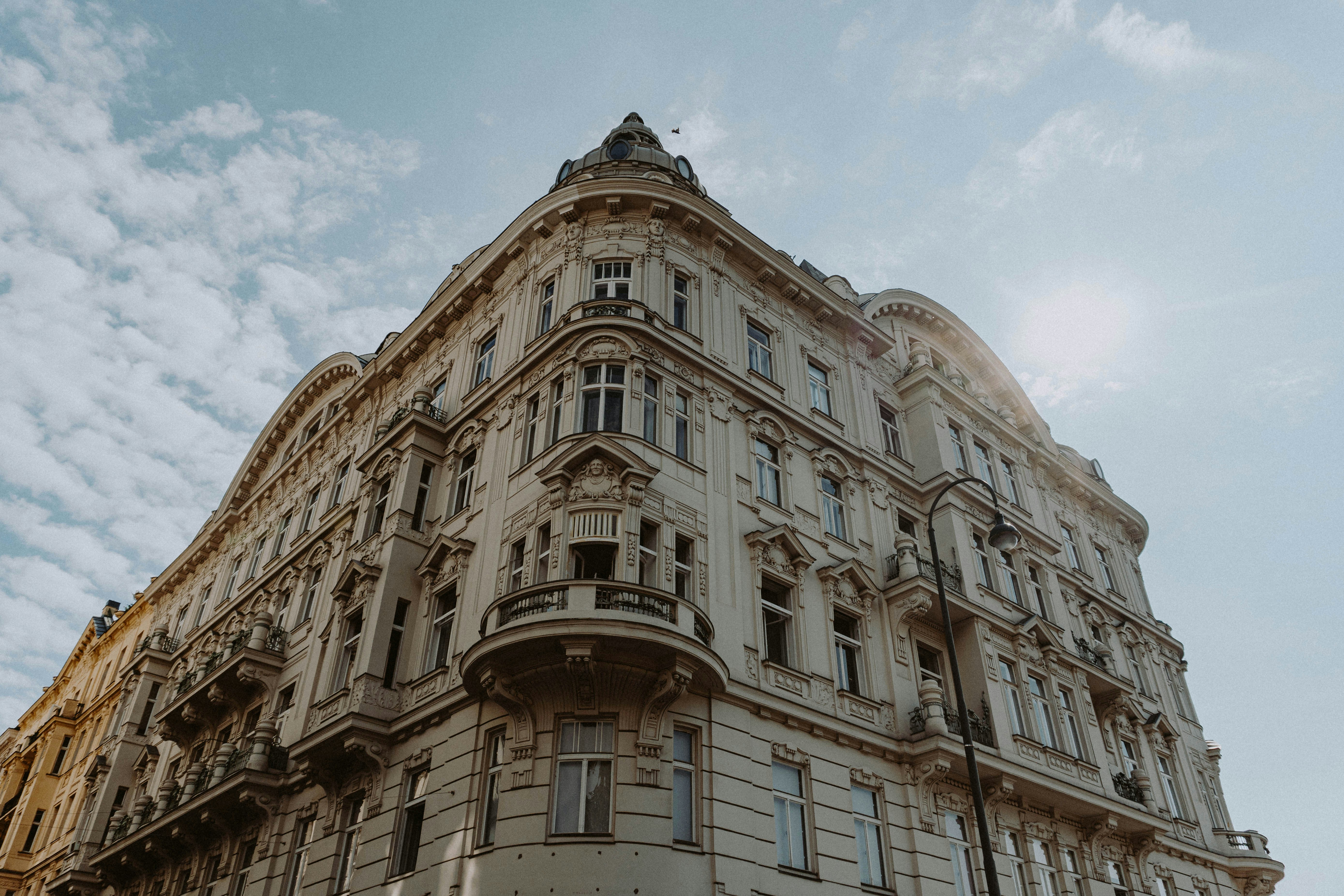 A very tall building with lots of windows