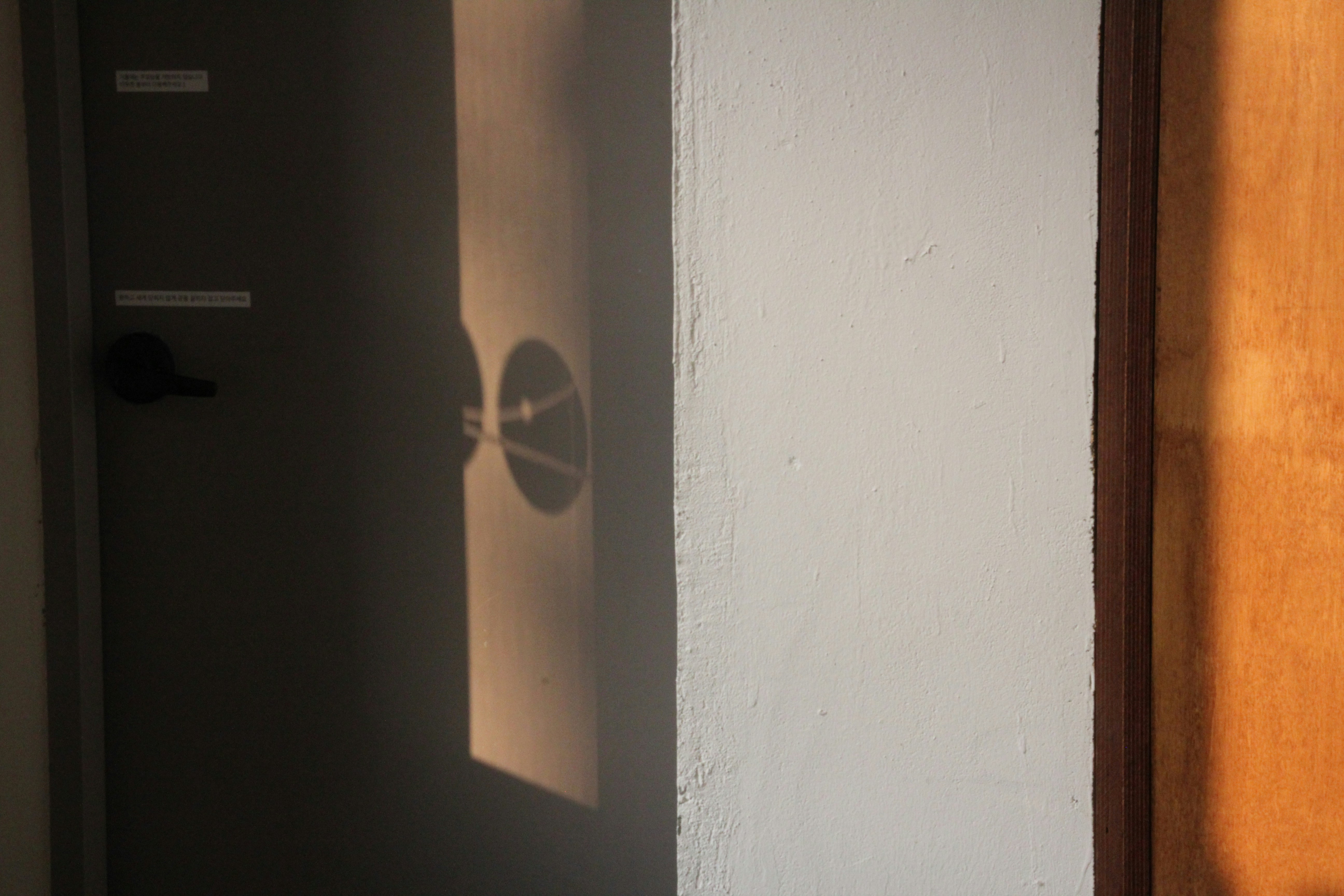 photo-1721477156836-fff8304ce02e?ixid=M3wxMjA3fDB8MXxzZWFyY2h8M3x8dW51c3VhbCUyMHByZXNlbnRzfGVufDB8fHx8MTc1ODMzNjIzN3ww\u0026ixlib=rb-4.1.0