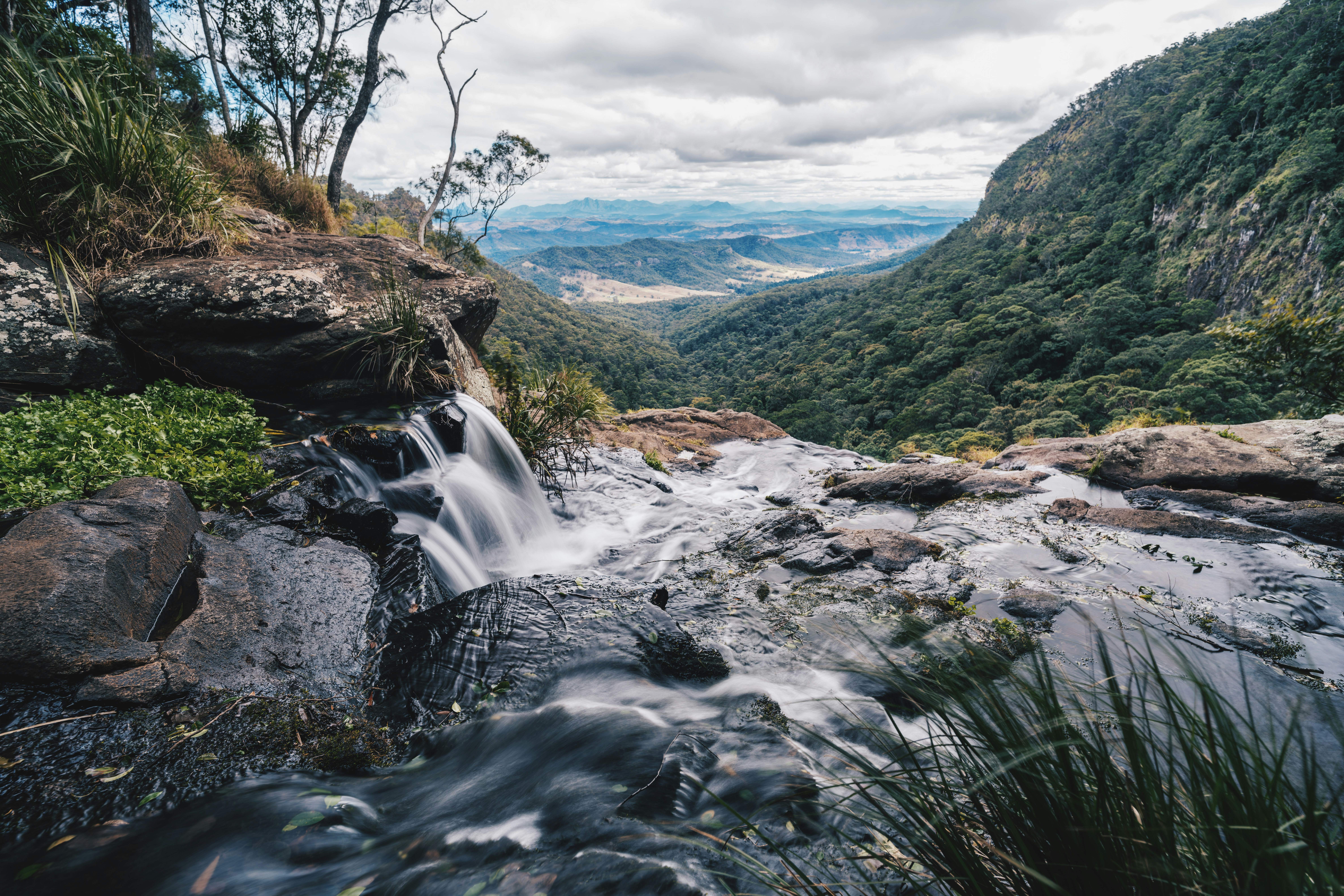 Photo by sebastianluo