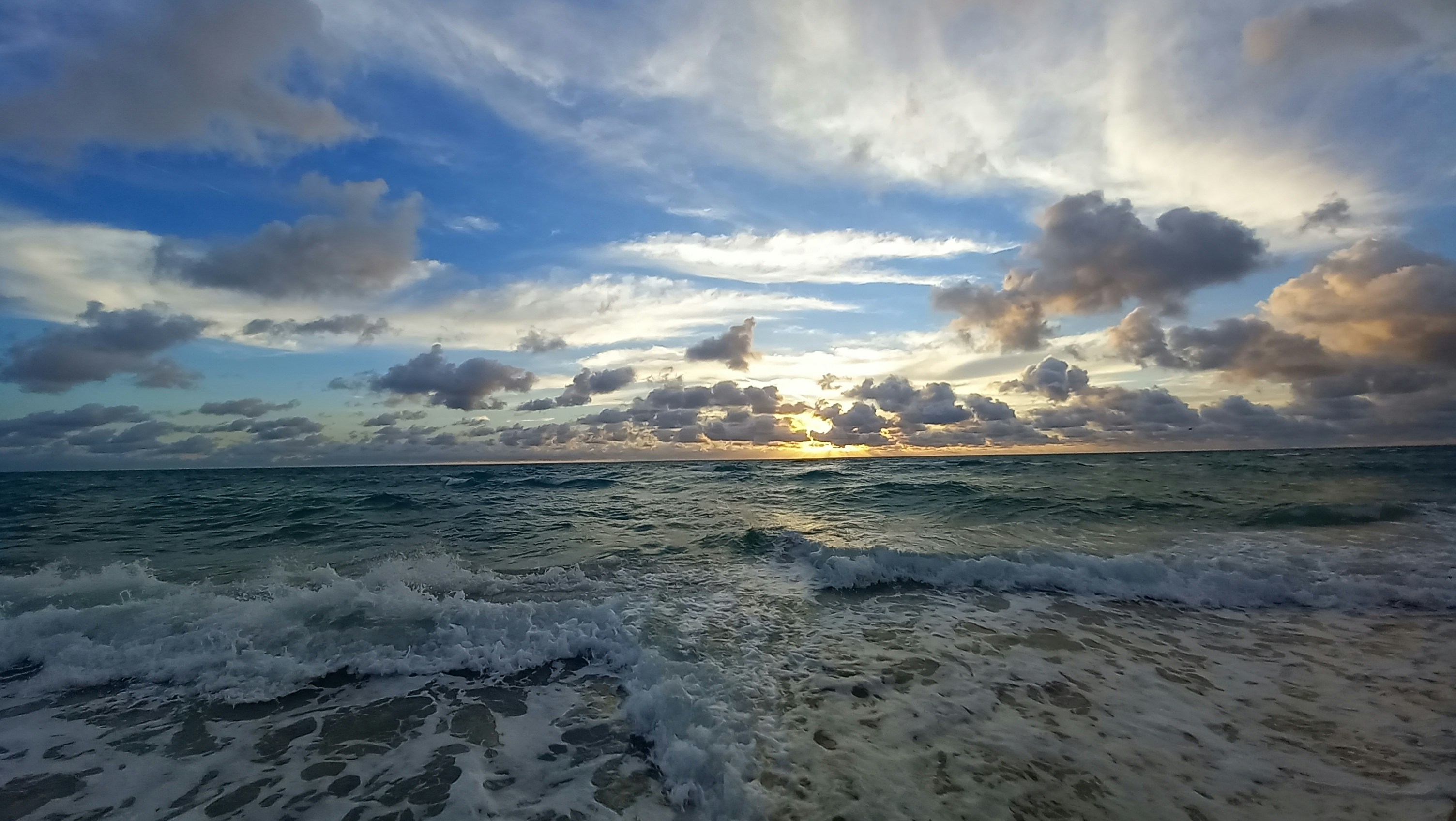 Photo by straycookie