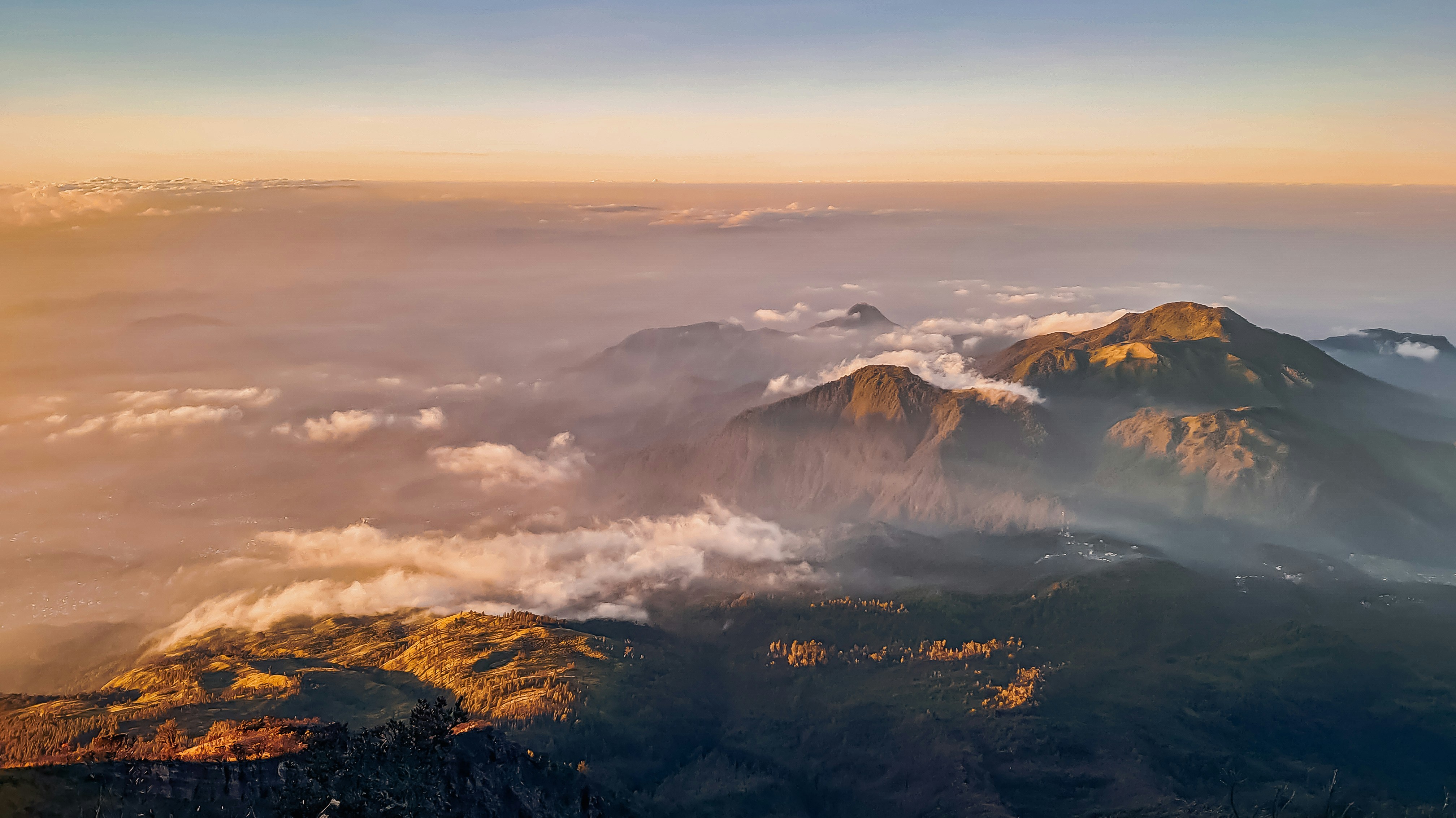 Photo by mhmmdfadiill