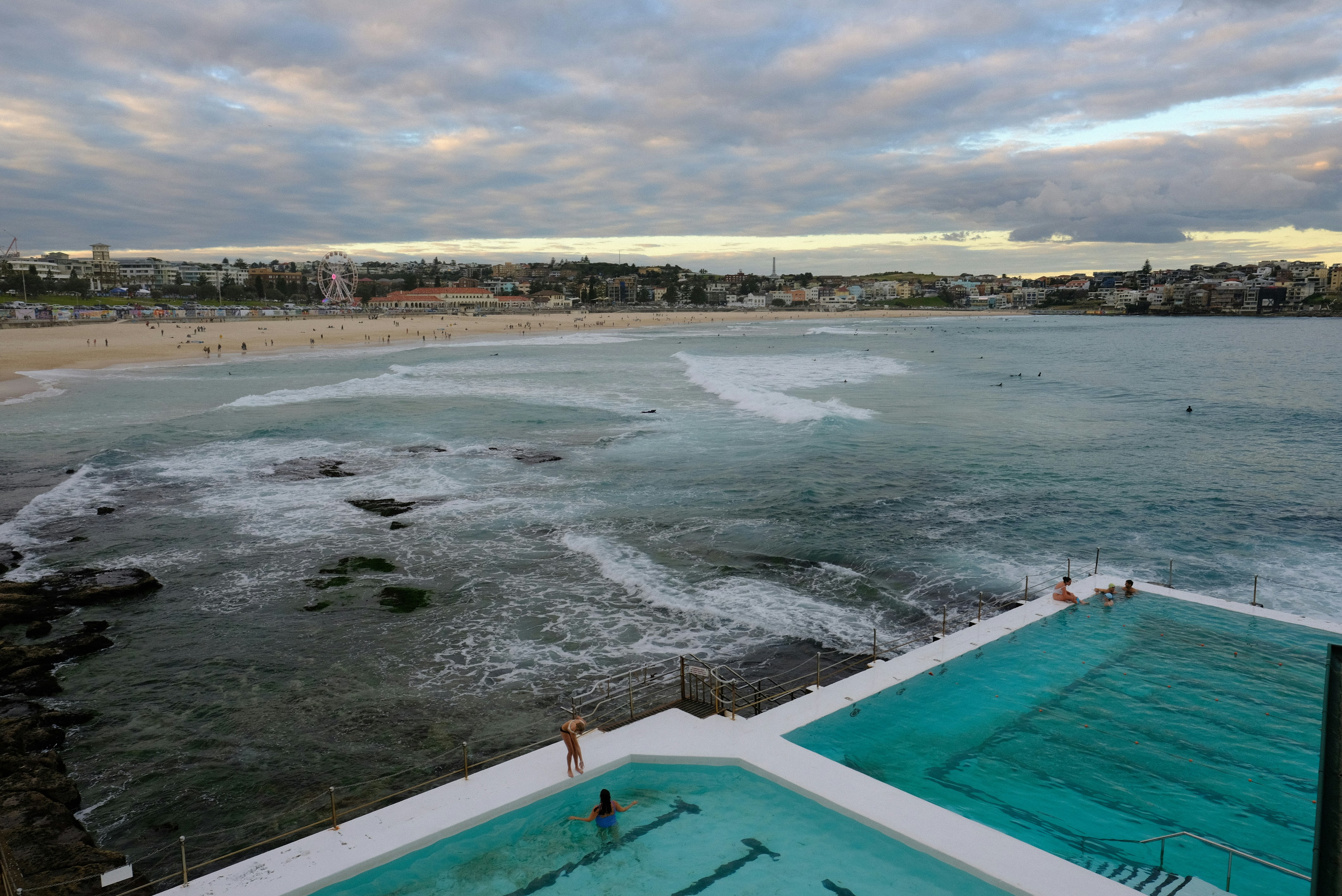 11 Saltwater Pool Cleaning Schedules That Work