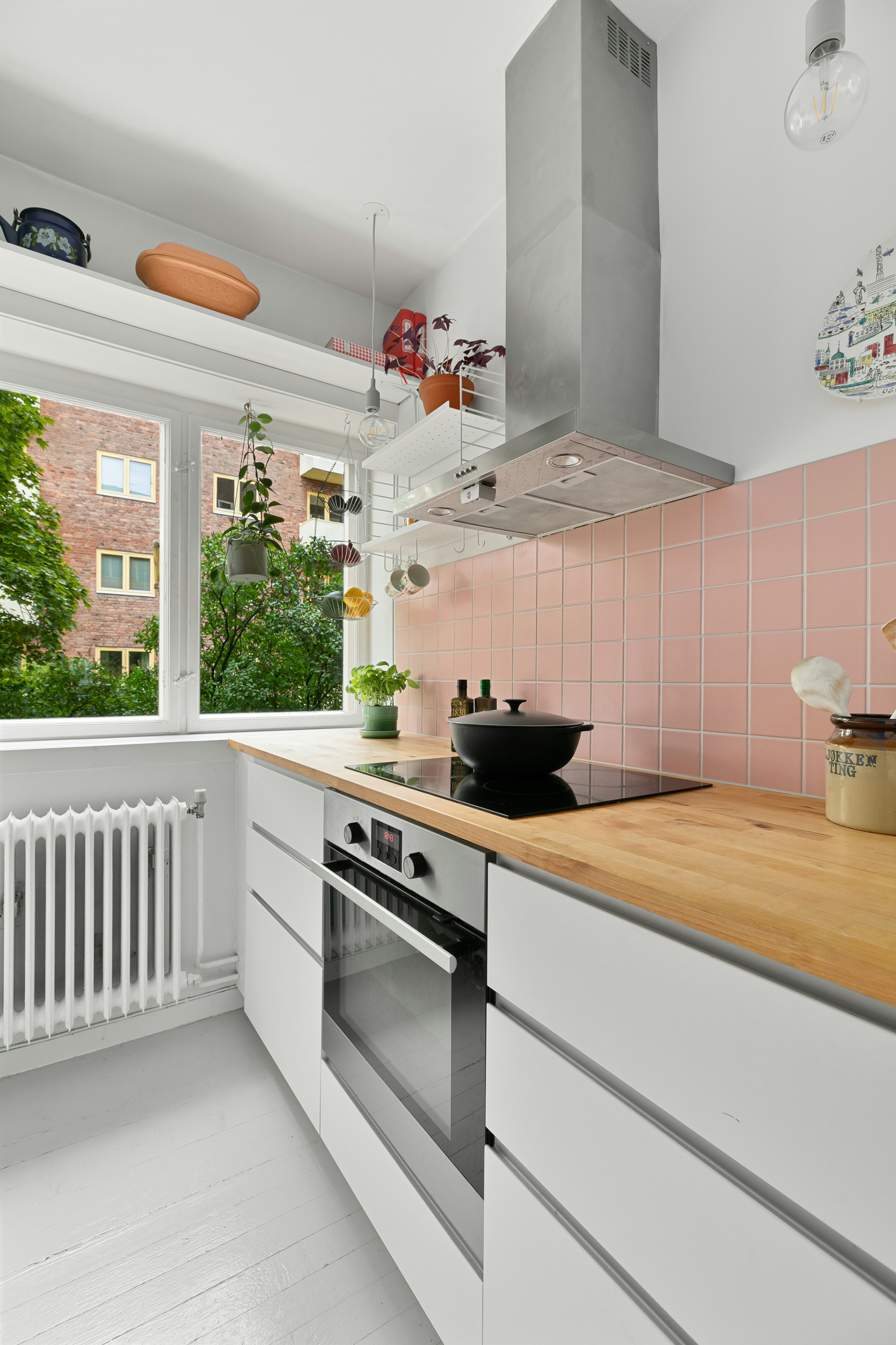 9 Contemporary Kitchen Set Ideas for Stylish Renovations