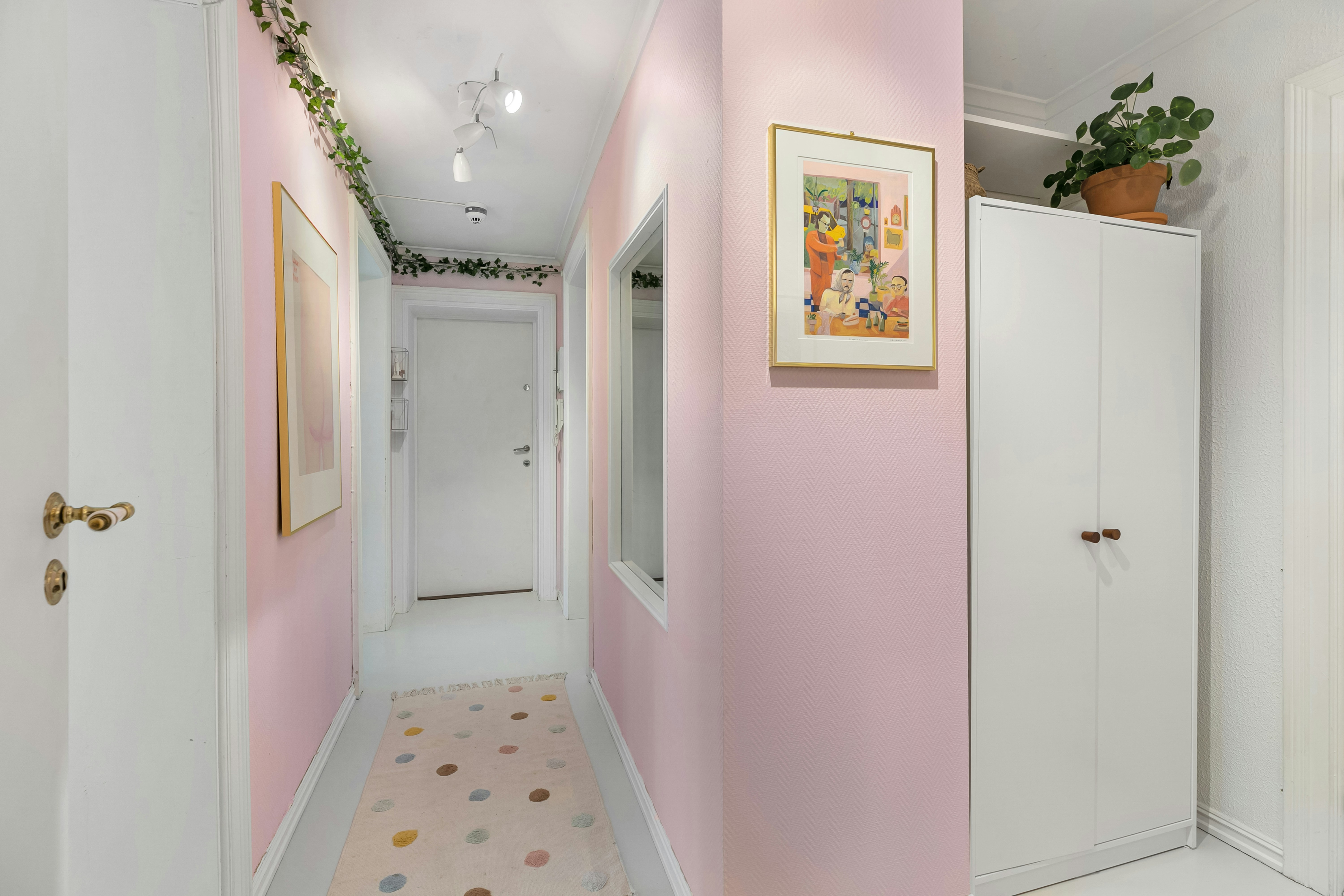 pastel entryway interior, wallpaper, Pastel Entryway Before and After: Transforming Your Foyer 4