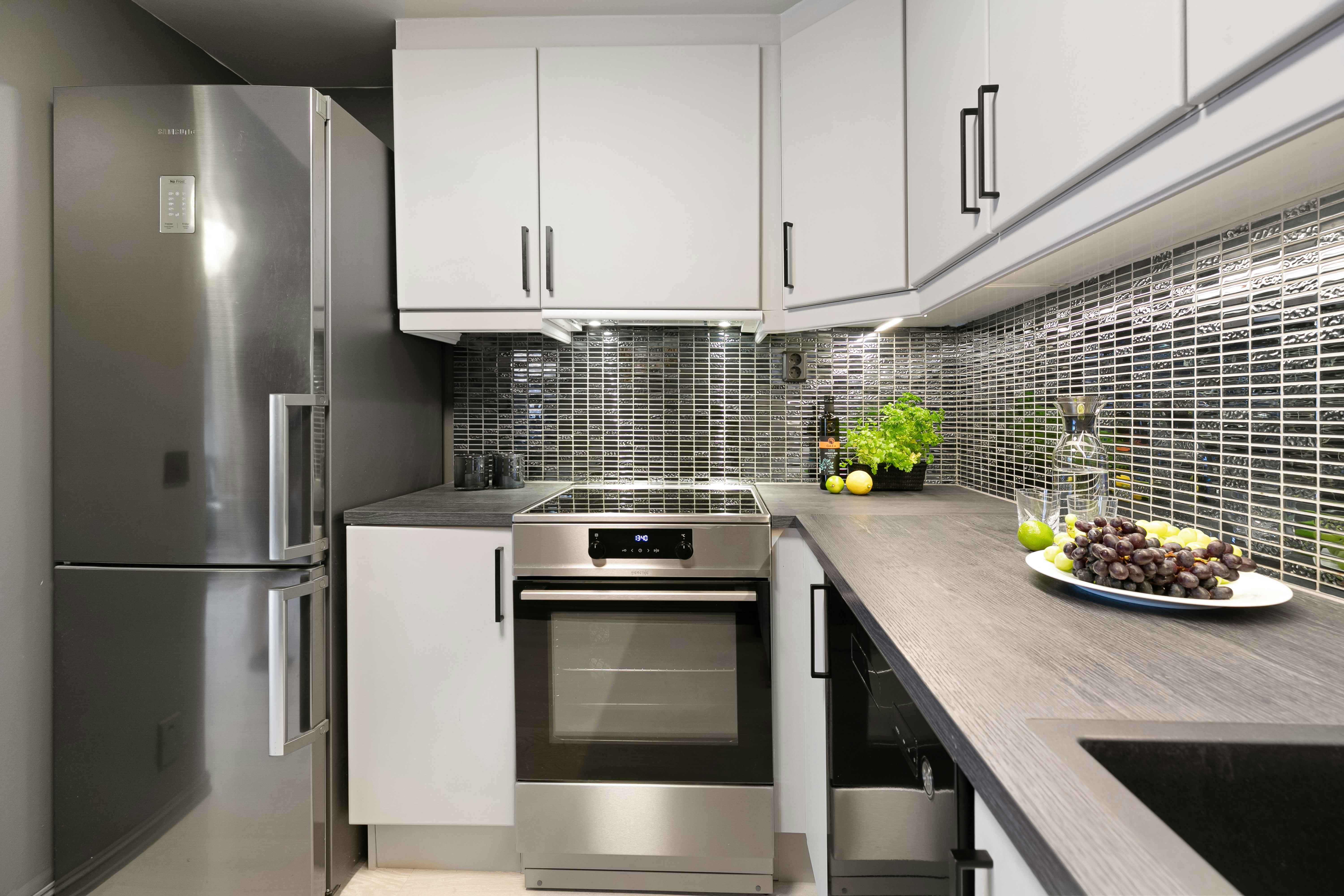 modern kitchen with sleek, stainless steel ENERGY STAR appliances - eco friendly apartments chicago
