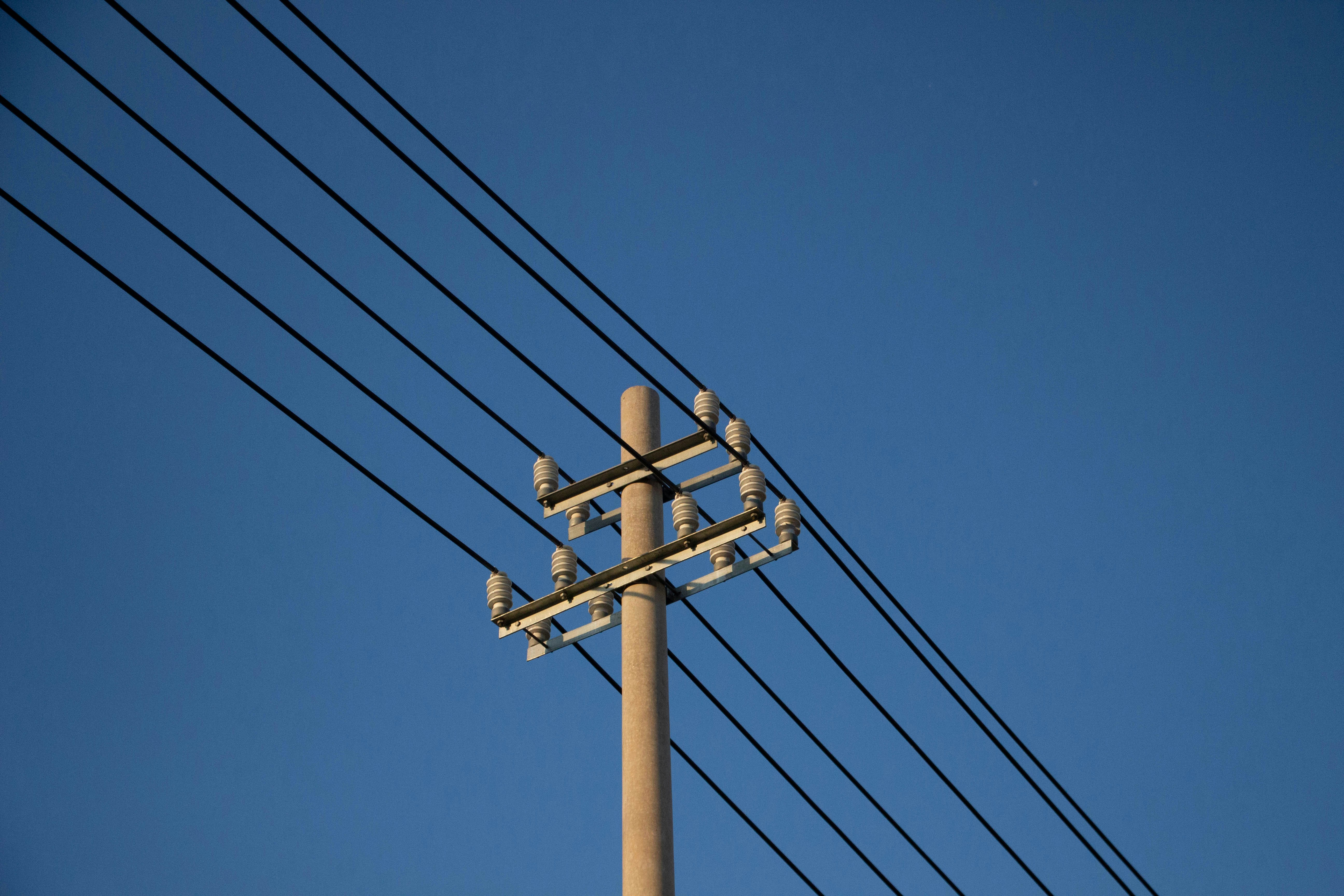 Noile tarife la energia electrică intră astăzi în vigoare. Hotărârile ANRE, publicate în Monitorul Oficial al R. Moldova