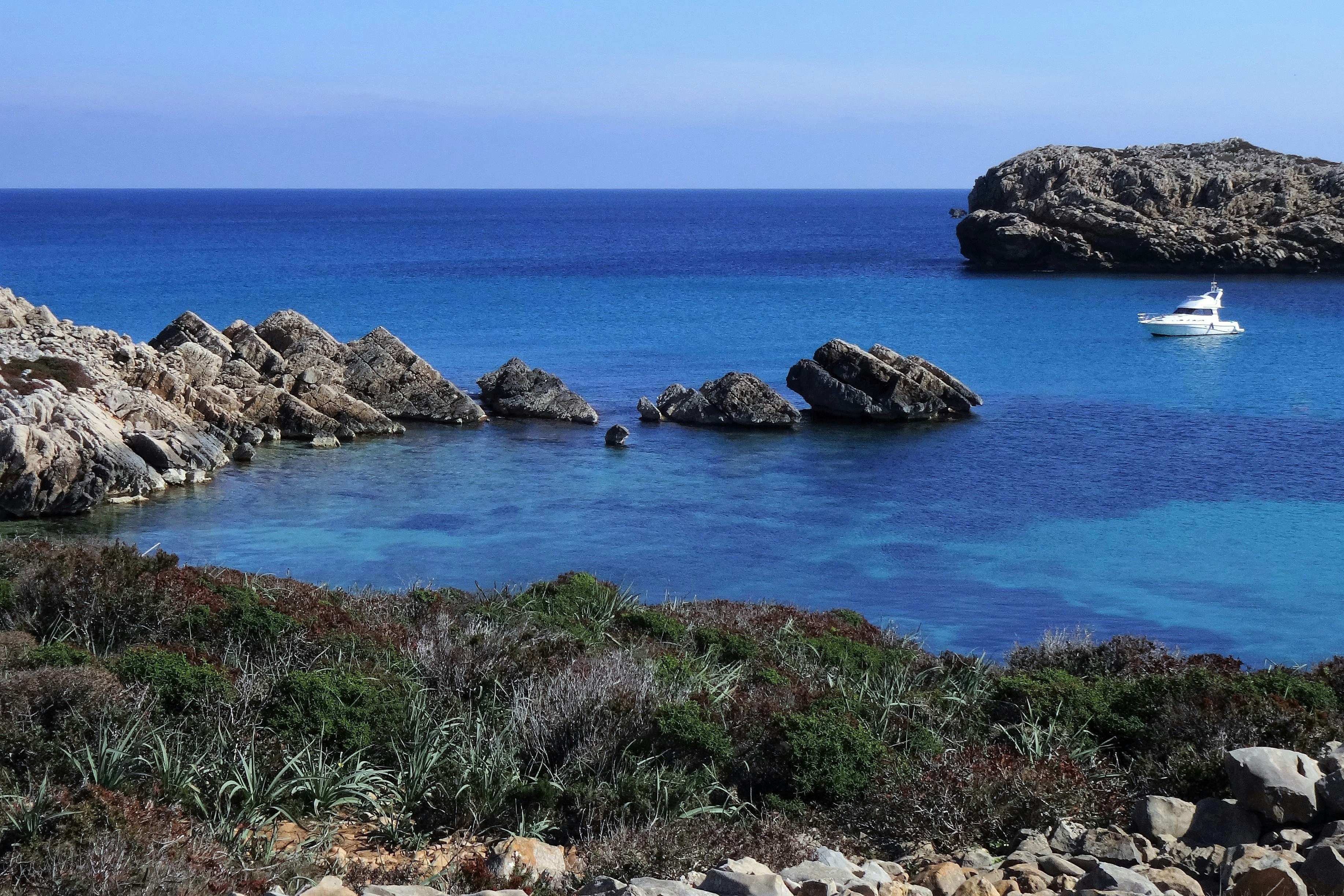 Photo by rovingwanders