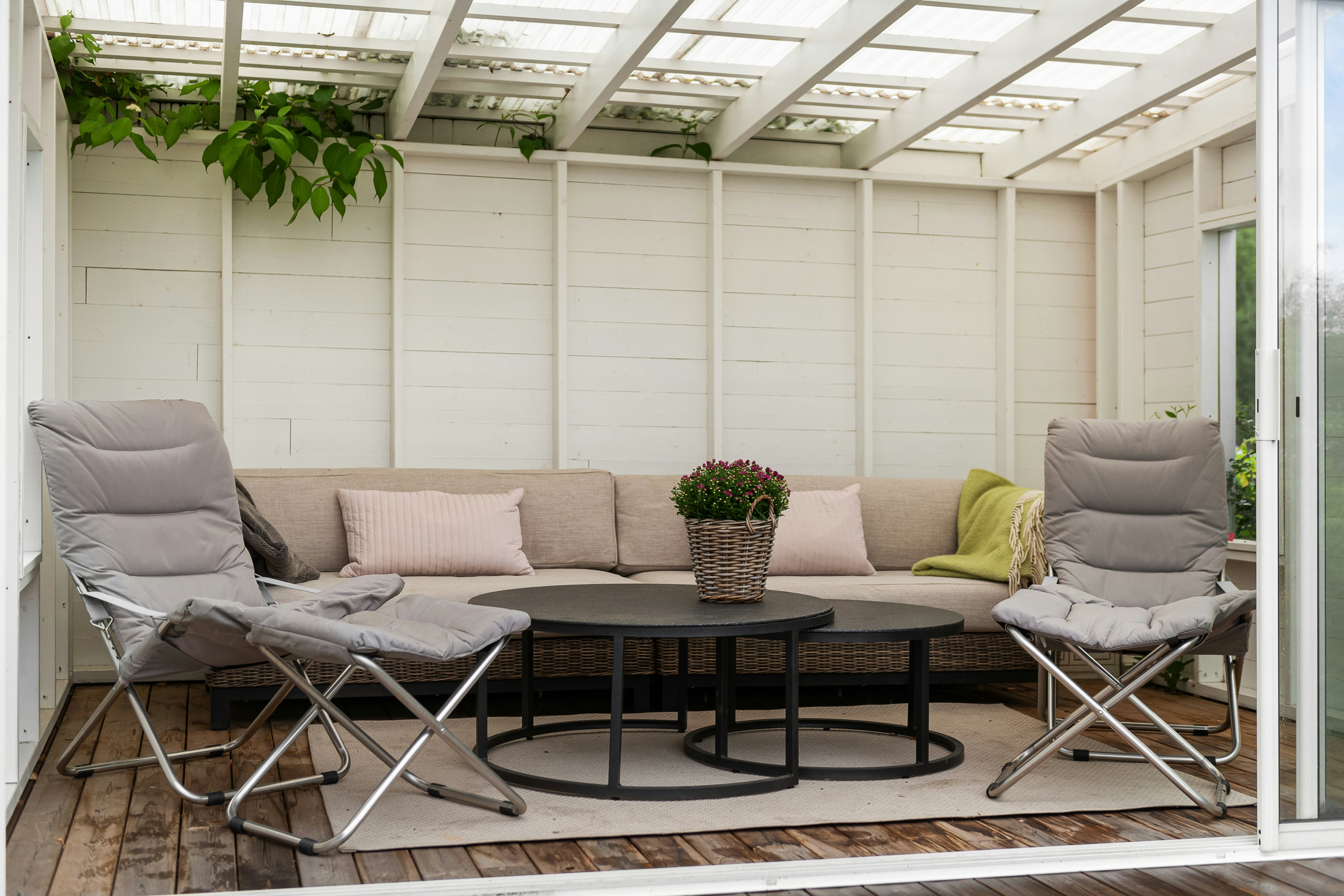 outdoor patio space planning with wicker sofa arrangements - patio wicker sofa