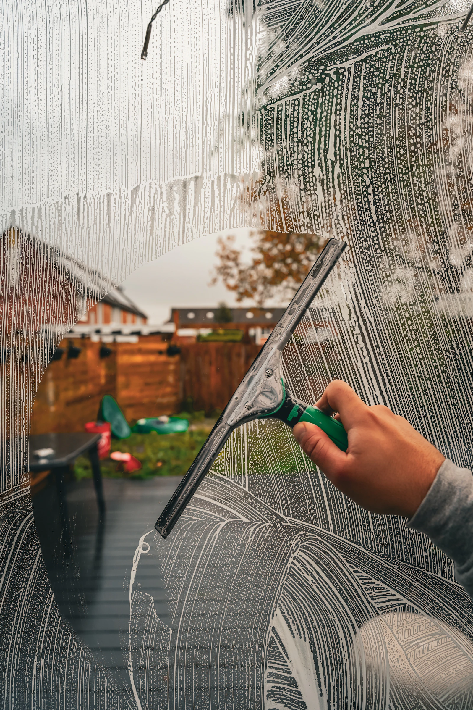 Inside & outside window cleaning
