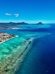 An island in the middle of the ocean