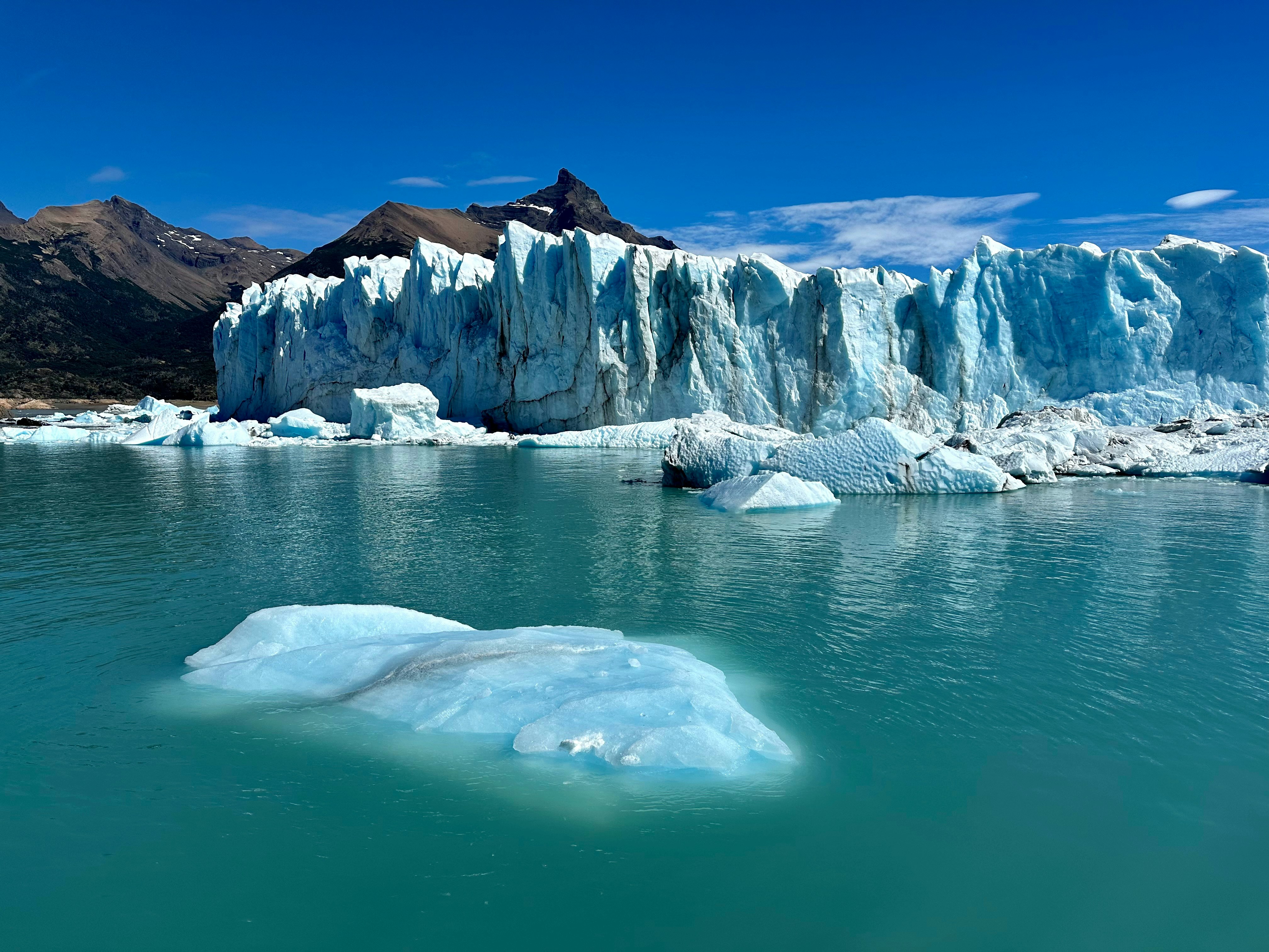 Photo by maximilian_brand