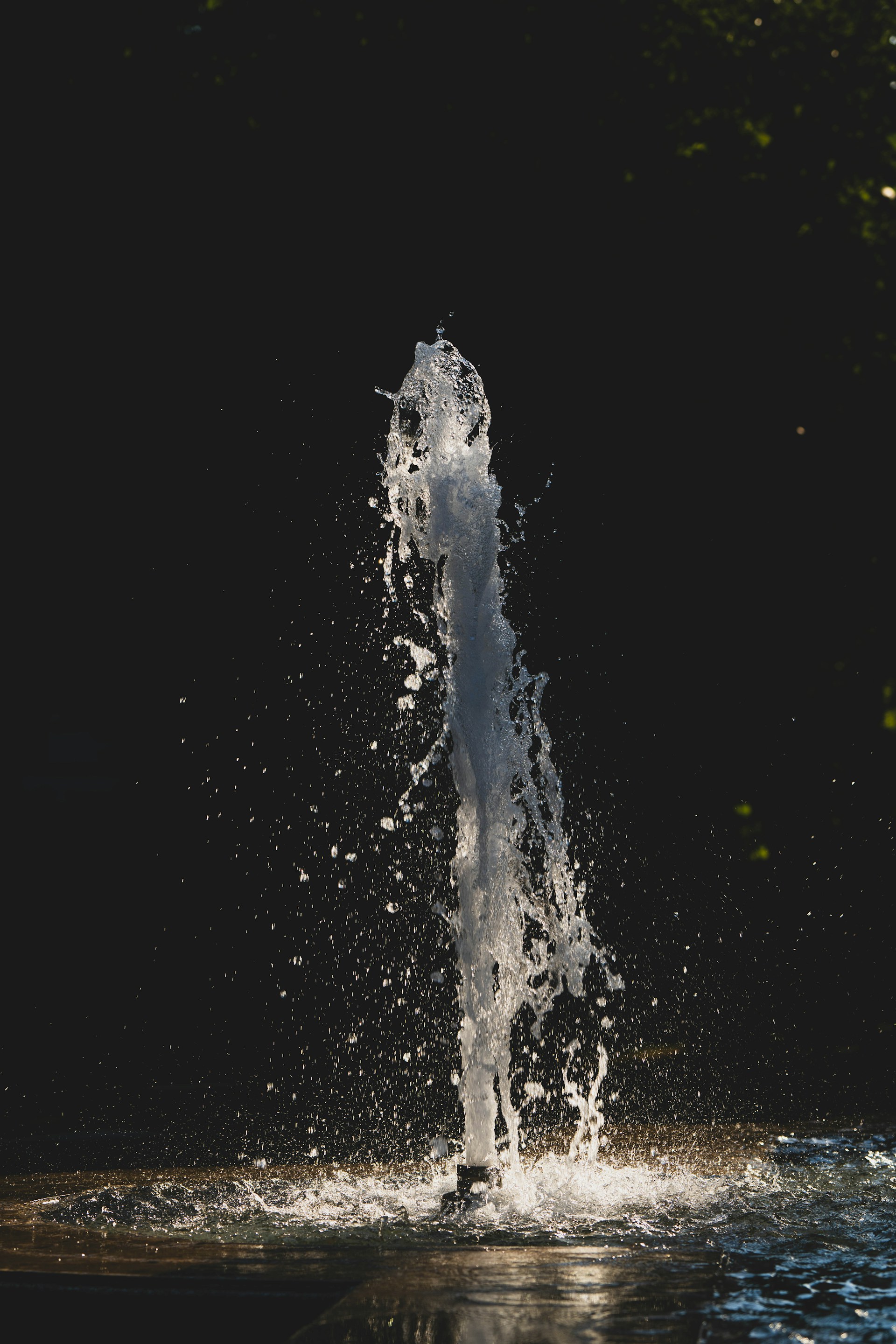 A water fountain spewing out water into the air