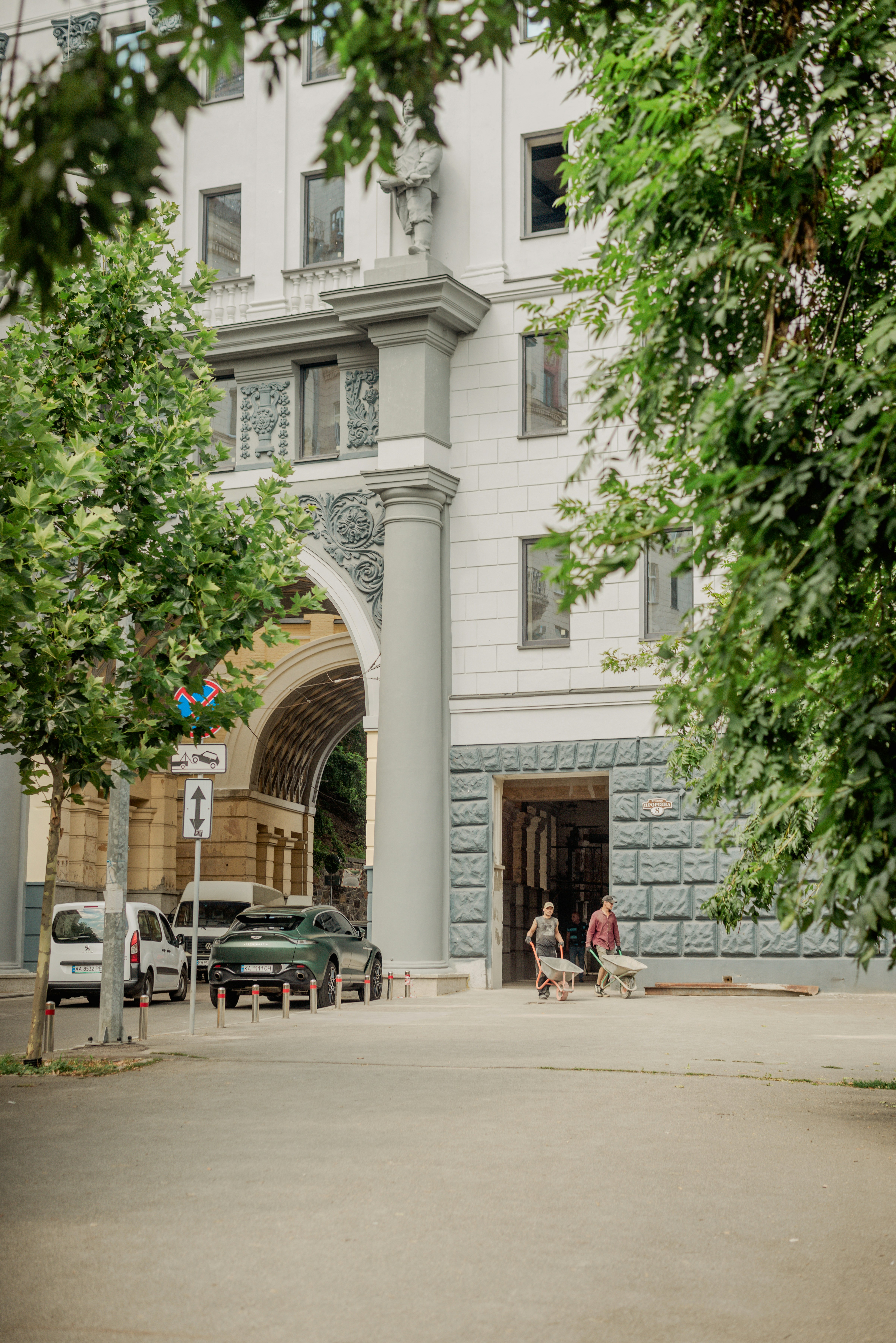 Photo by eugenivy_now