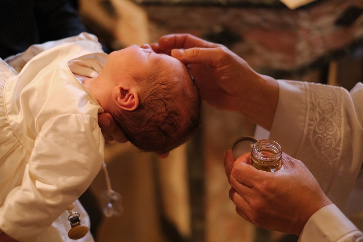 Baptisms and christenings image background image