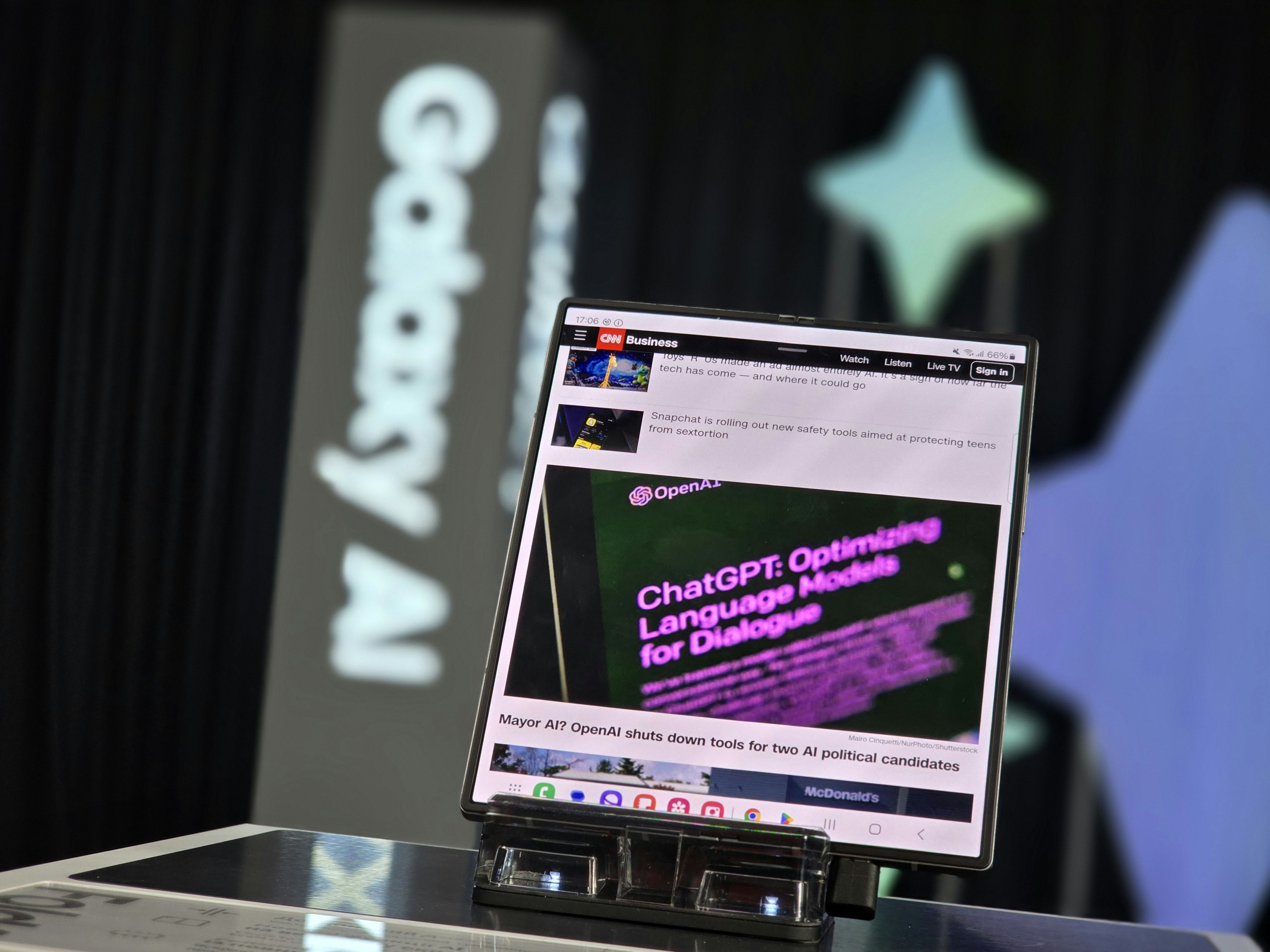 photo-1721864429251-bd8d200f20ca?ixid=M3wxMjA3fDB8MXxzZWFyY2h8MTU0fHxjaGF0Z3B0JTIwNHxlbnwwfHx8fDE3Mzc4MzI2NDV8MA%5Cu0026ixlib=rb-4.0.3