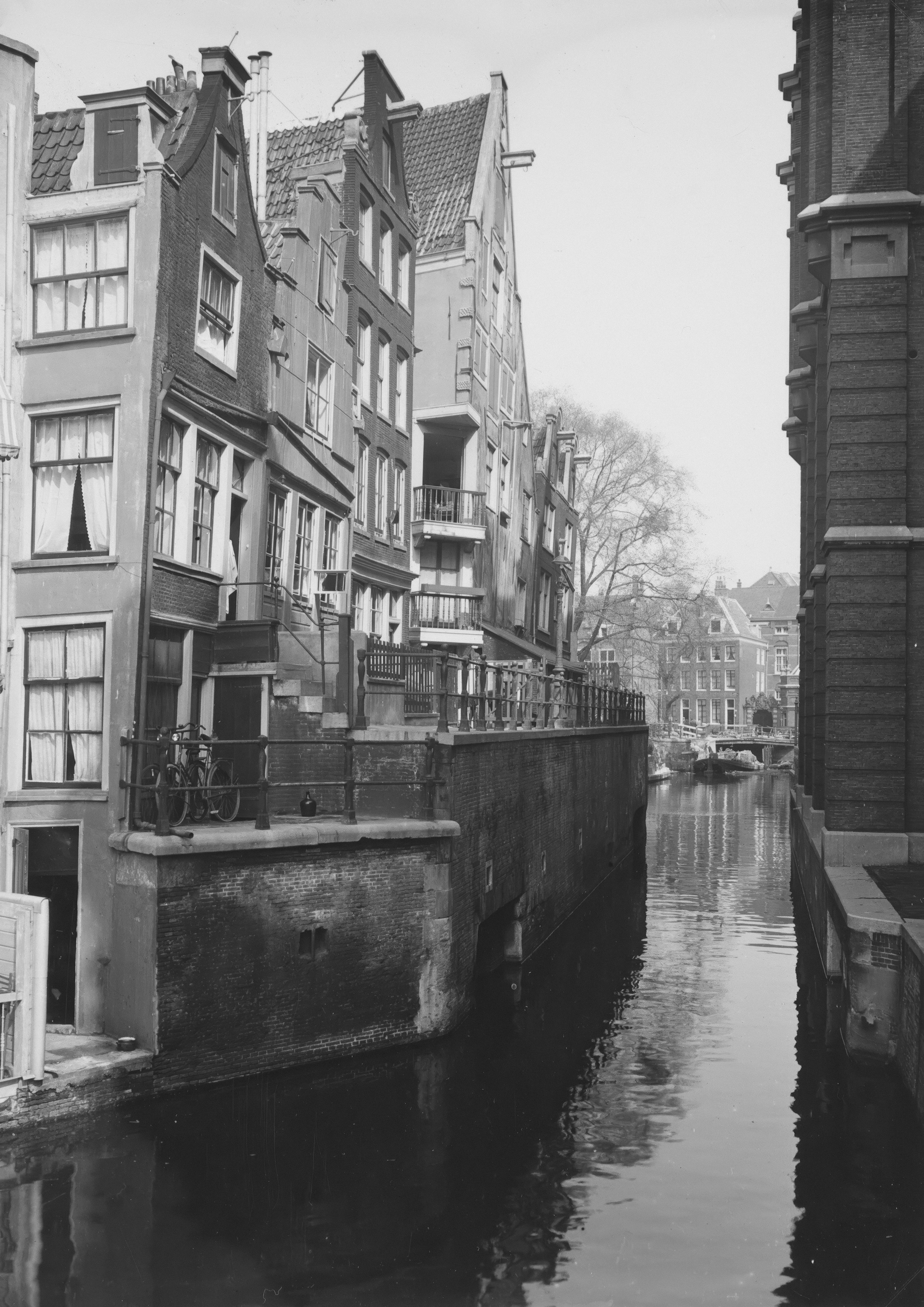 Photo by amsterdamcityarchives