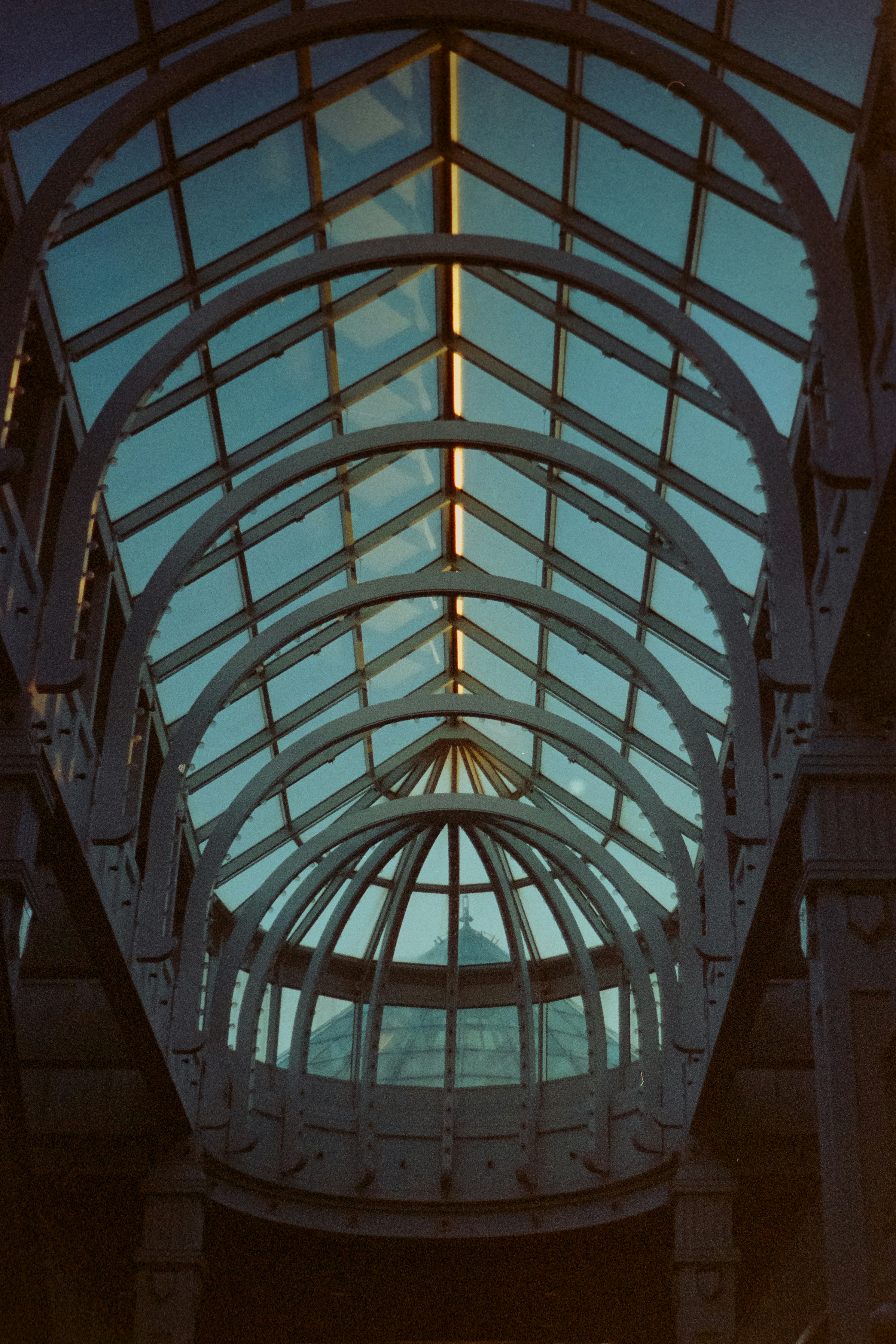 Photo by andriklangfield