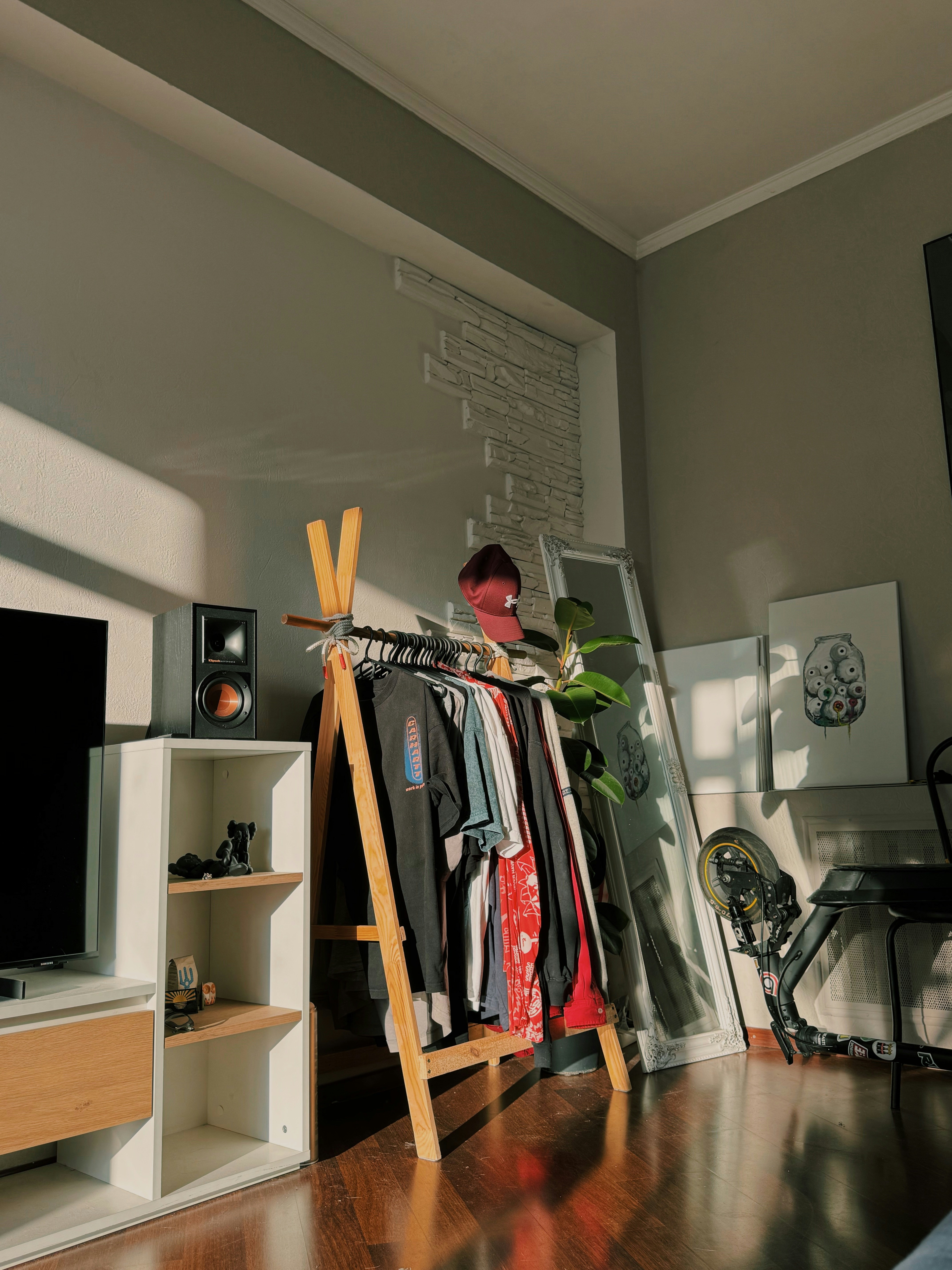 A living room filled with furniture and a flat screen TV