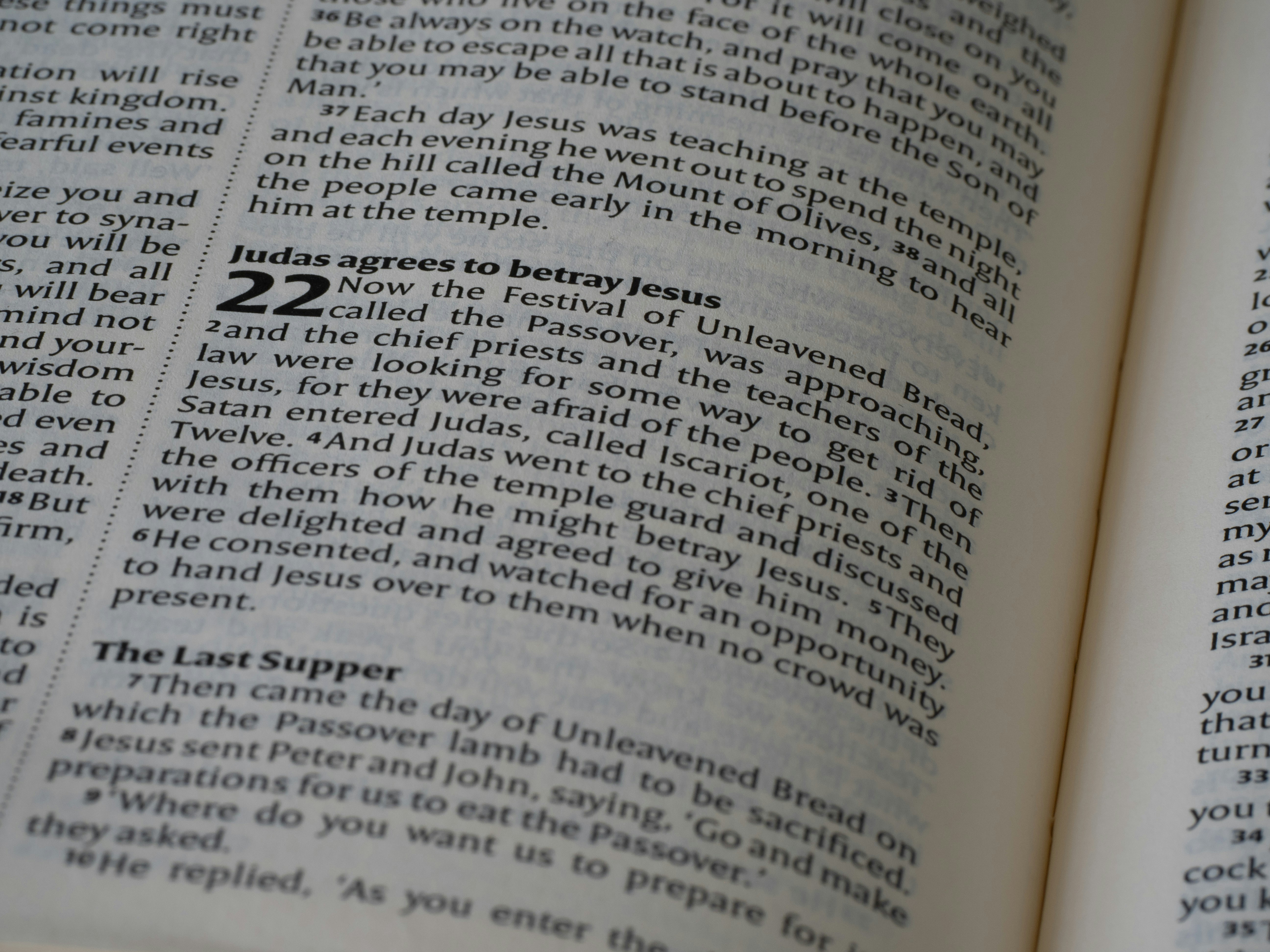 [hikaye] : Kamu Hizmeti Duyurusu: Bir Tanrı'ya...