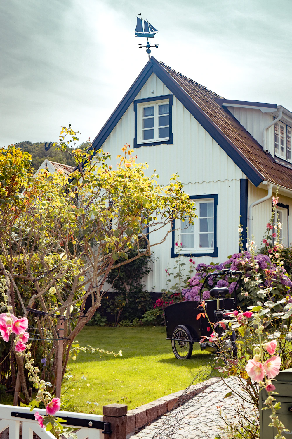 Svensk villa med trädgård