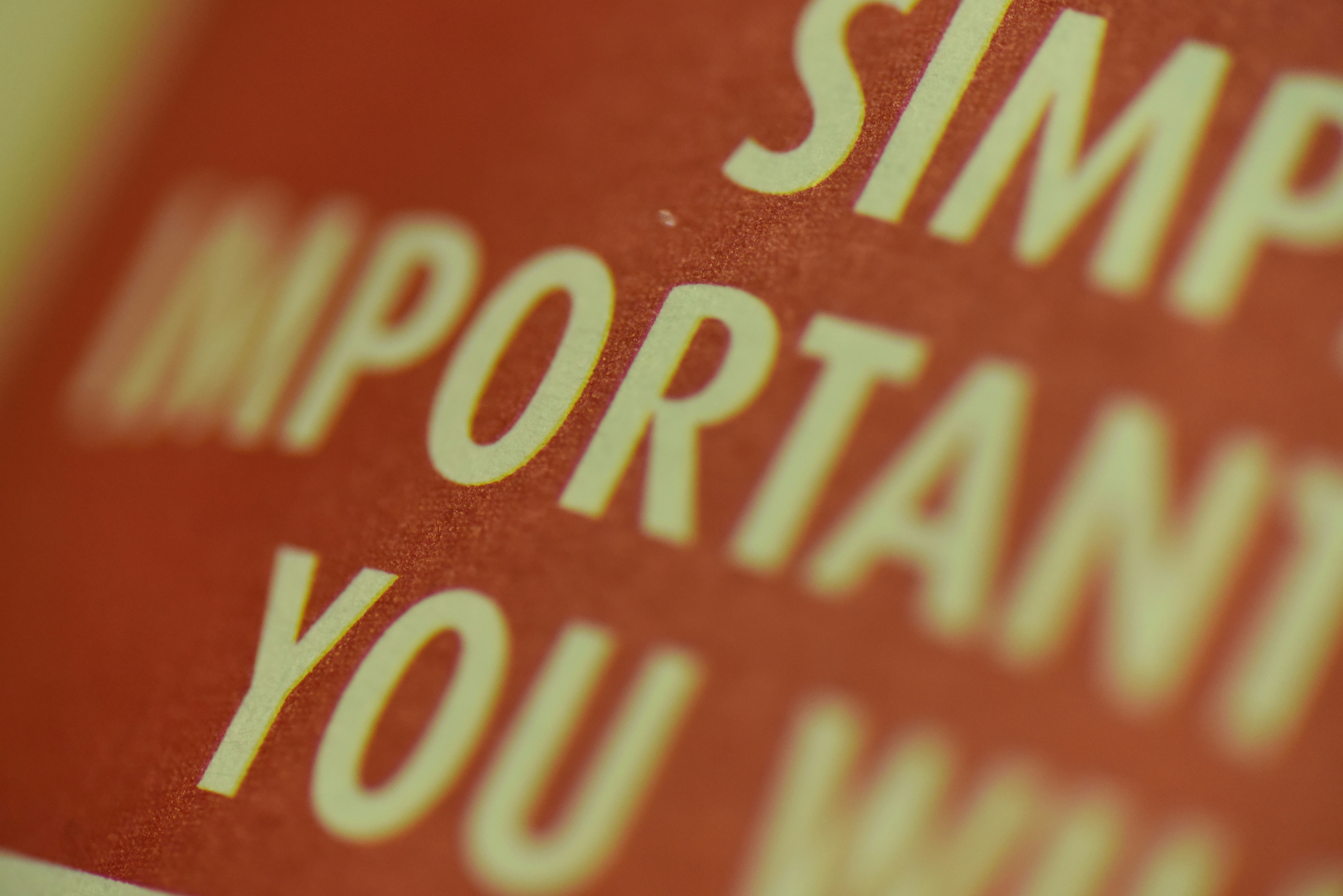 optimiser campagnes sms 2026 - Photo by Alexander Sutton on Unsplash