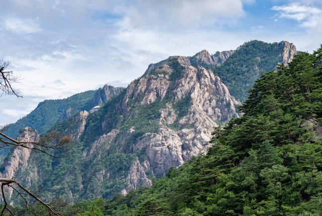 Family Weekend in Sokcho: A 3-Day Relaxed Itinerary