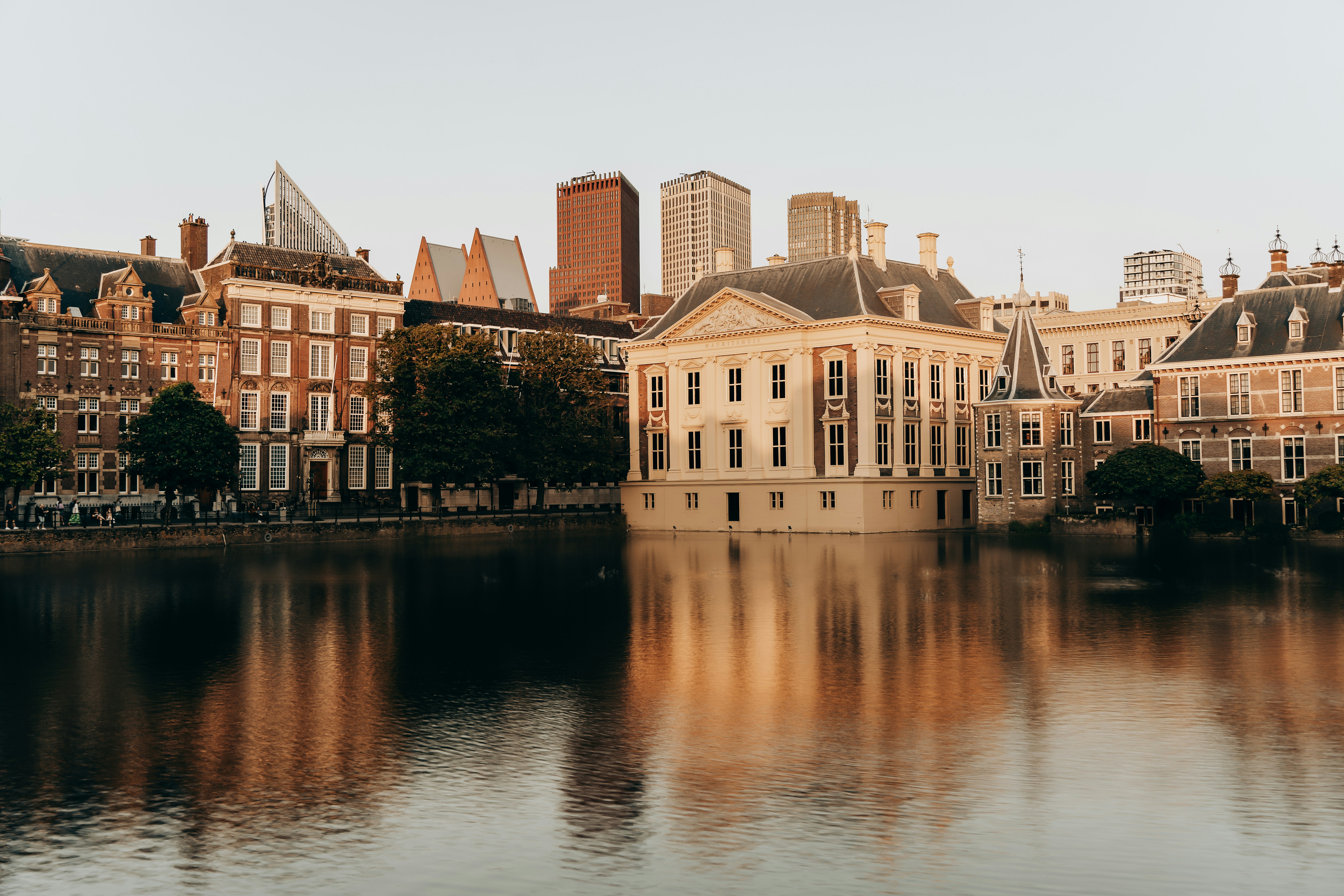 Photo by hassananayi