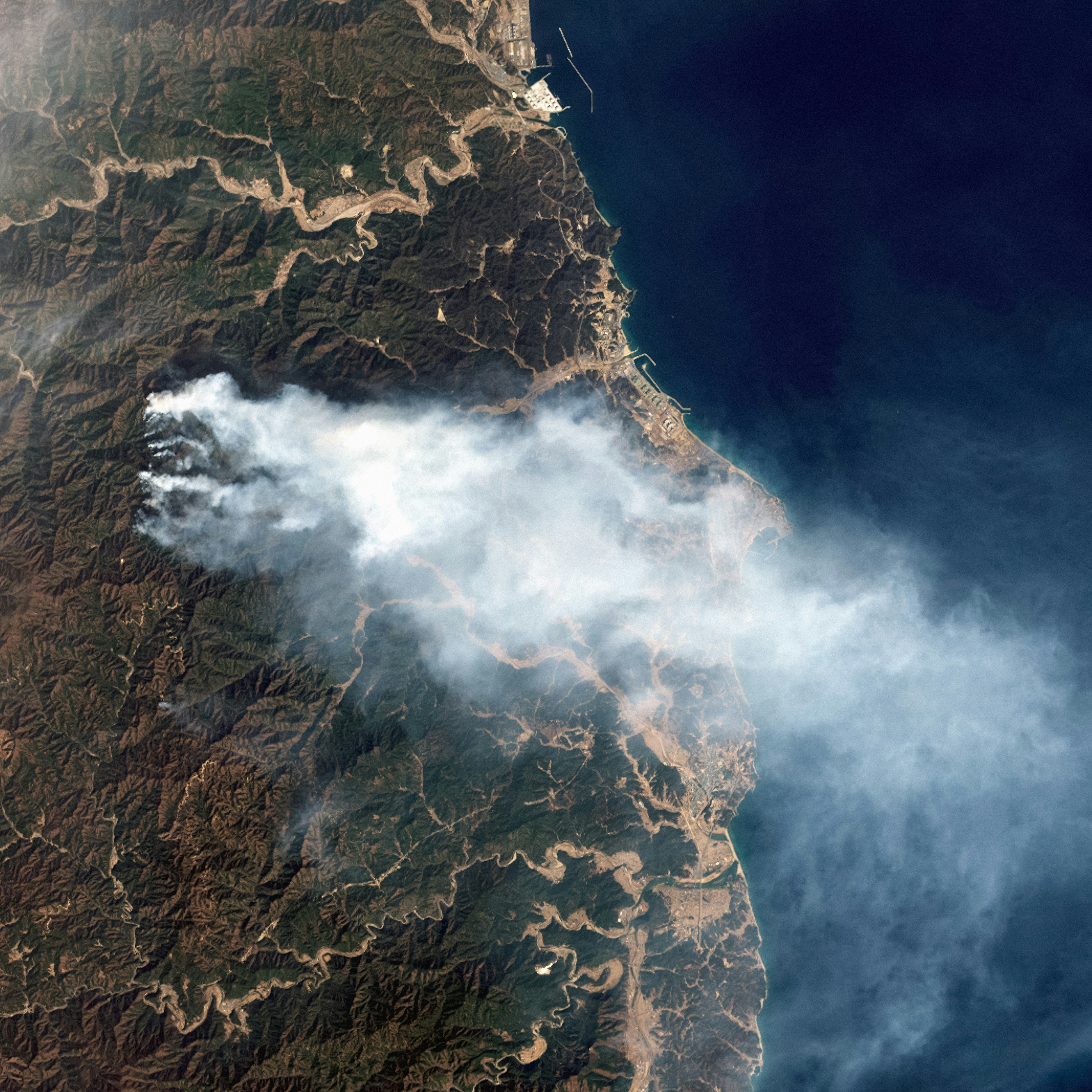 With Altadena burning, L.A. County lacked satellite mapping tool used by other agencies