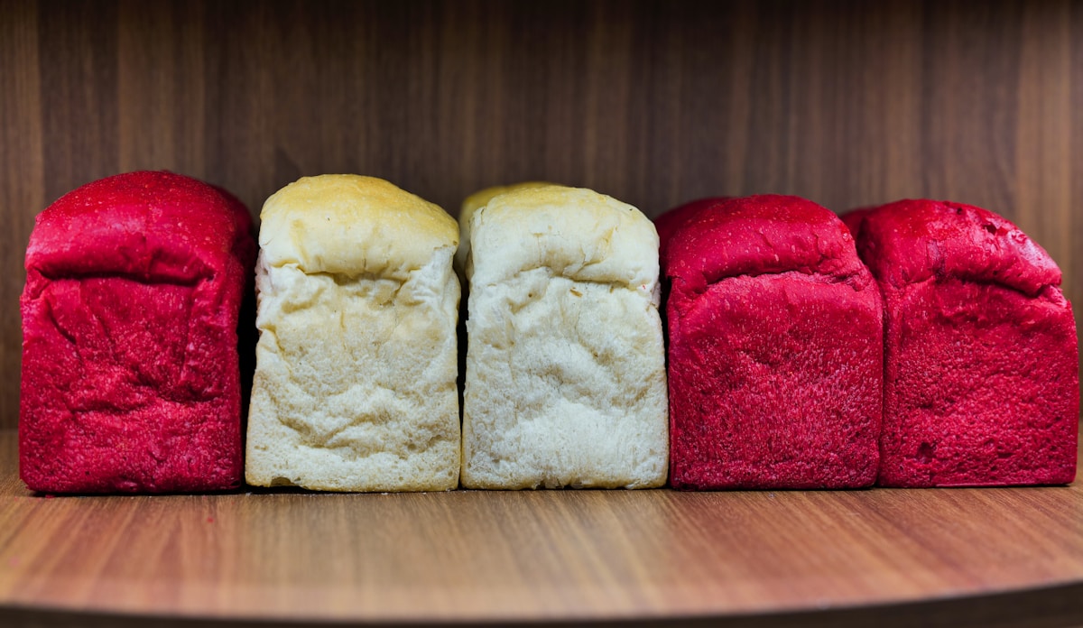 How Do You Make Vibrant Layered Dough Without The Colors Blending
