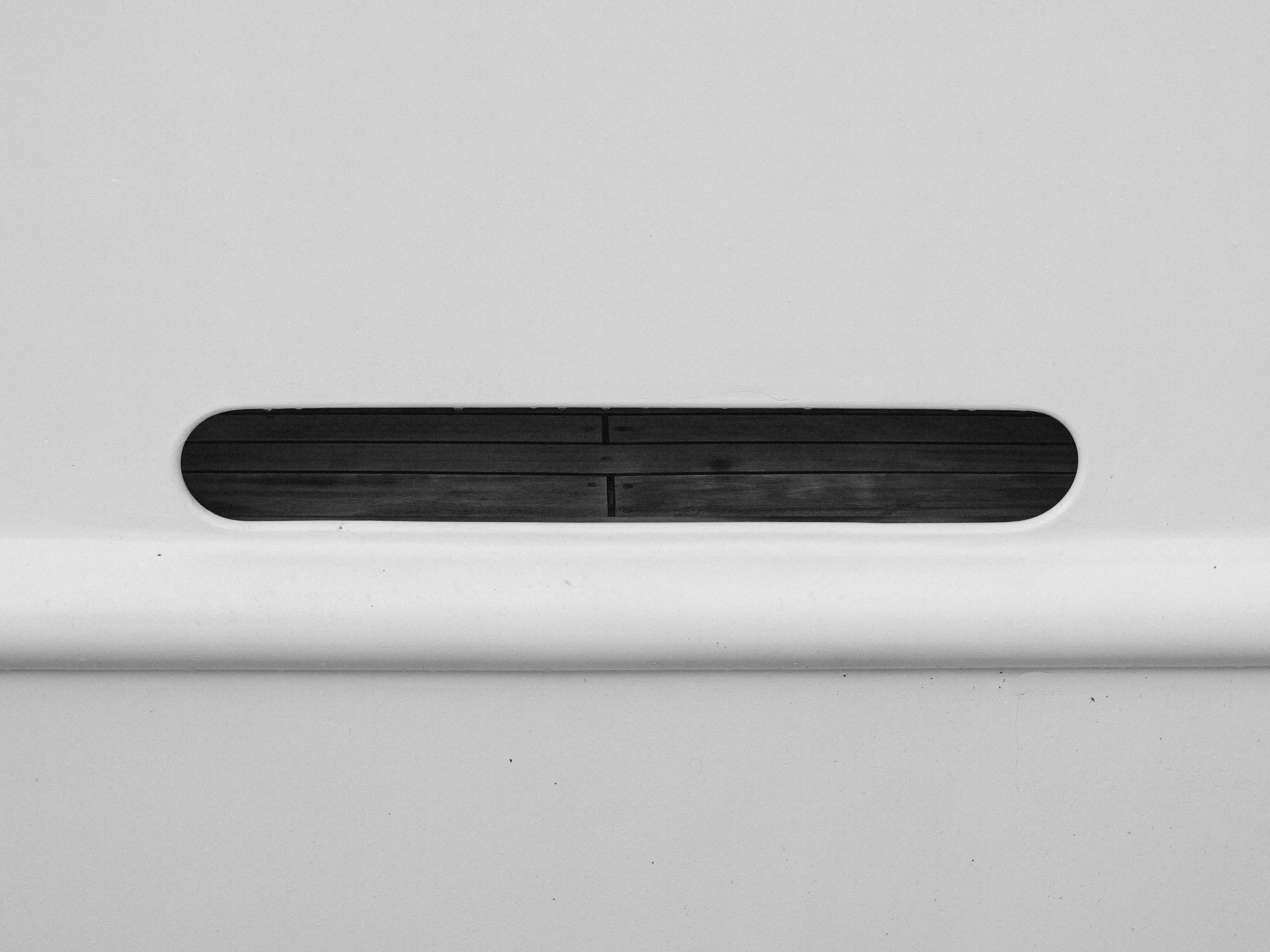 Minimalist door handle