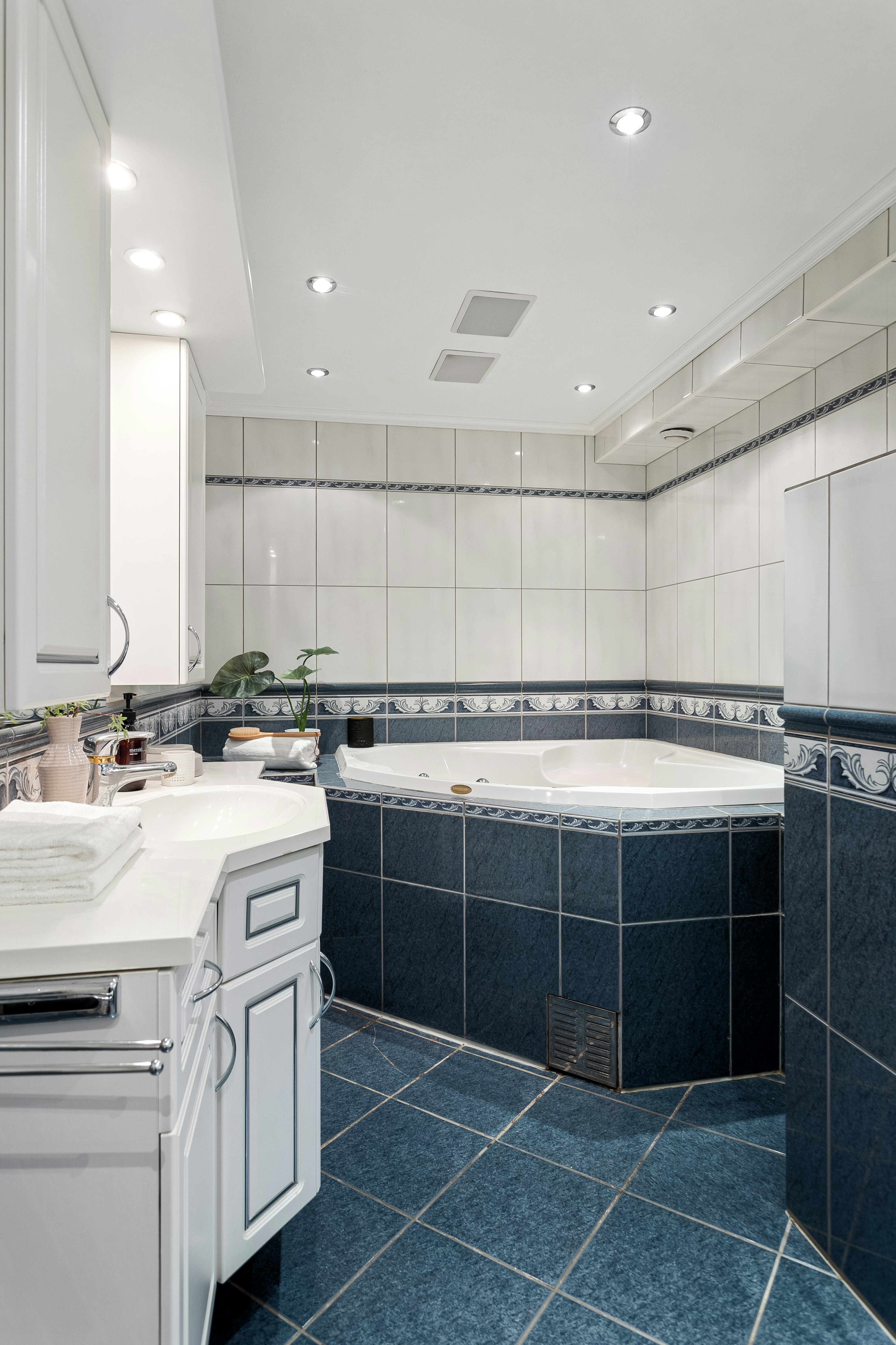 Bathroom Refresh and Restoration