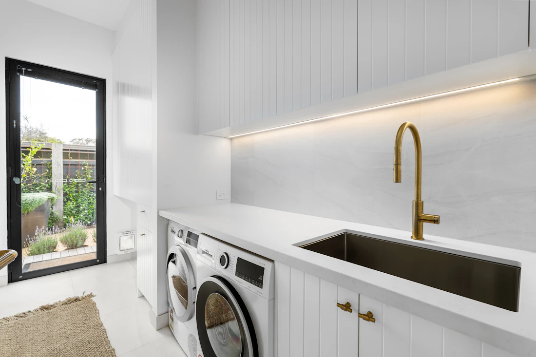 Modern laundry renovation