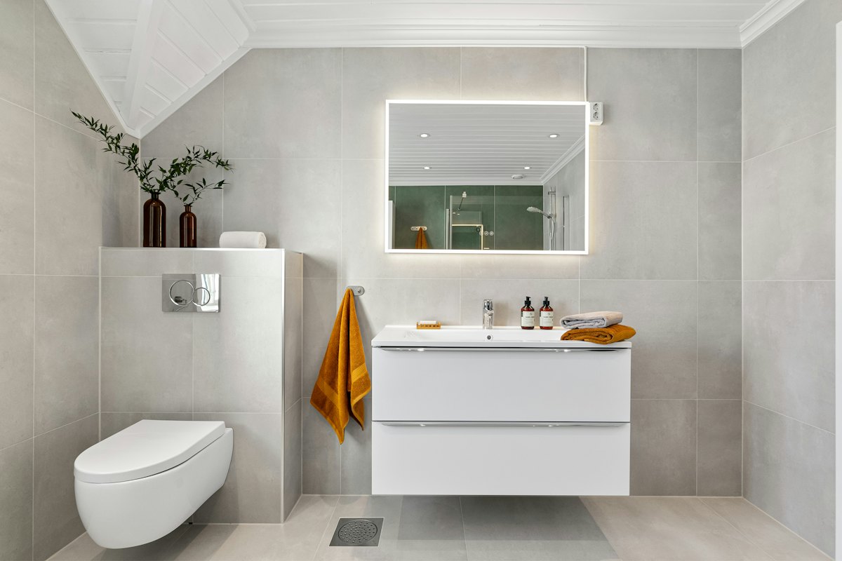 Pose d'un WC suspendu : ce que personne ne vous dit