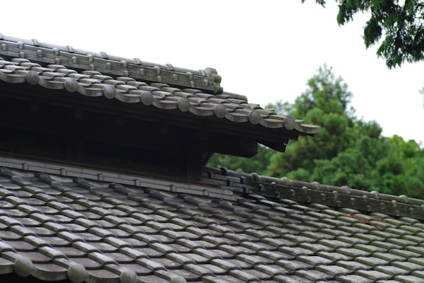 Emergency roof repair storm damage
