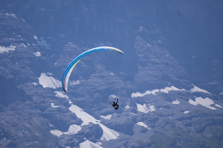 Kula Small-Group Paragliding Lesson