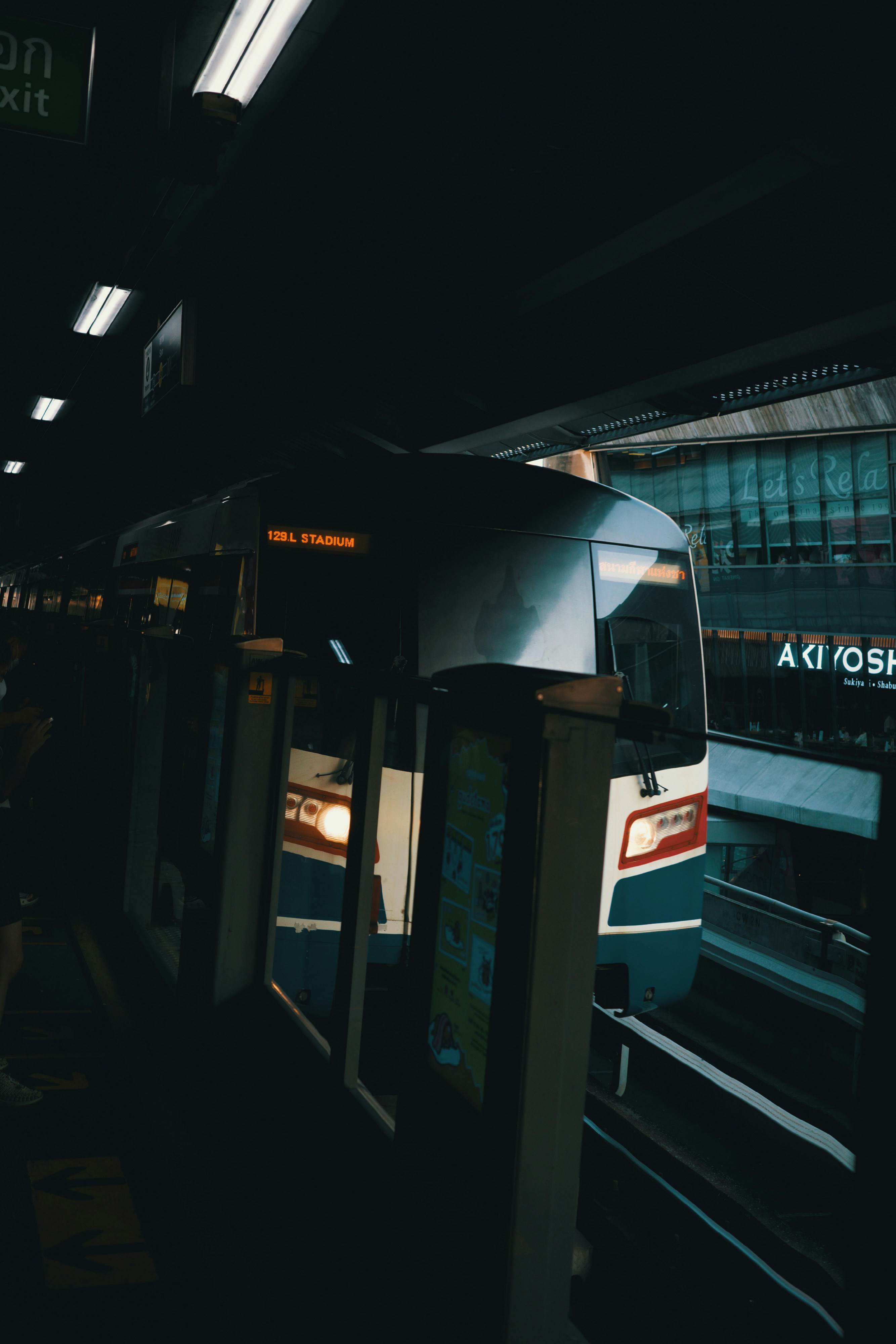 photo-1722267959789-12561fbafdcb?ixid=M3wxMjA3fDB8MXxzZWFyY2h8MTh8fHRpa3RvayUyMGFkcyUyMHBsYXRmb3JtfGVufDB8fHx8MTc0Njc5MTQwNHww\u0026ixlib=rb-4.1.0