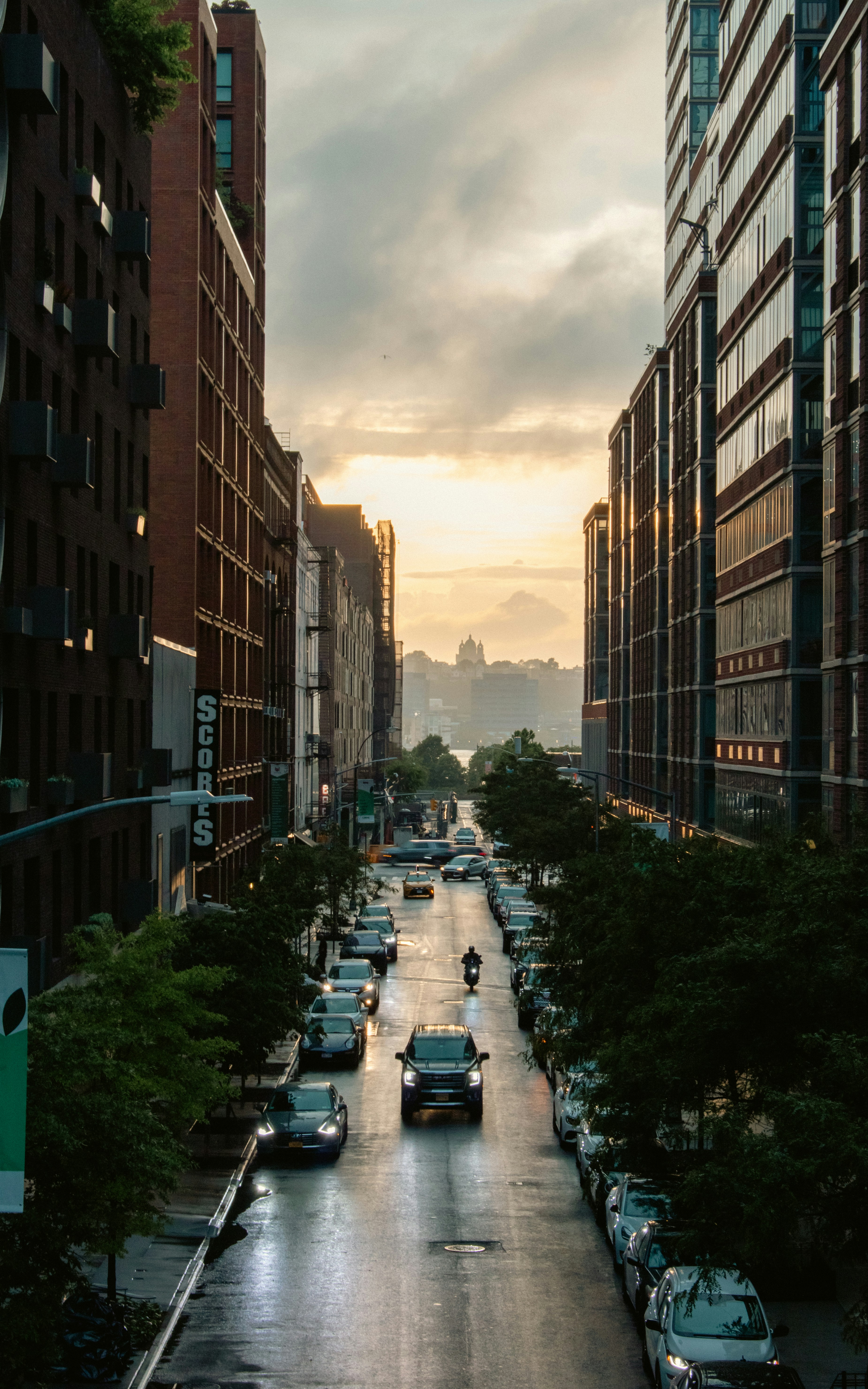 The Chelsea neighborhood photographed from the Highline. It is on the West Side of the borough of Manhattan in New York City. The area's boundaries are roughly 14th Street to the south, the Hudson River and West Street to the west, and Sixth Avenue to the east, with its northern boundary variously described as near the upper 20s or 34th Street, the next major crosstown street to the north. It is a composite of town houses, low-rise apartment buildings, luxury high-rises and trendy attractions like the High Line, the elevated park built atop former railroad tracks.