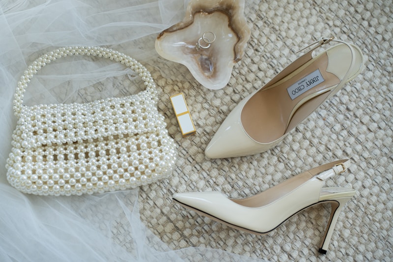 Accessoires de mode sur lit