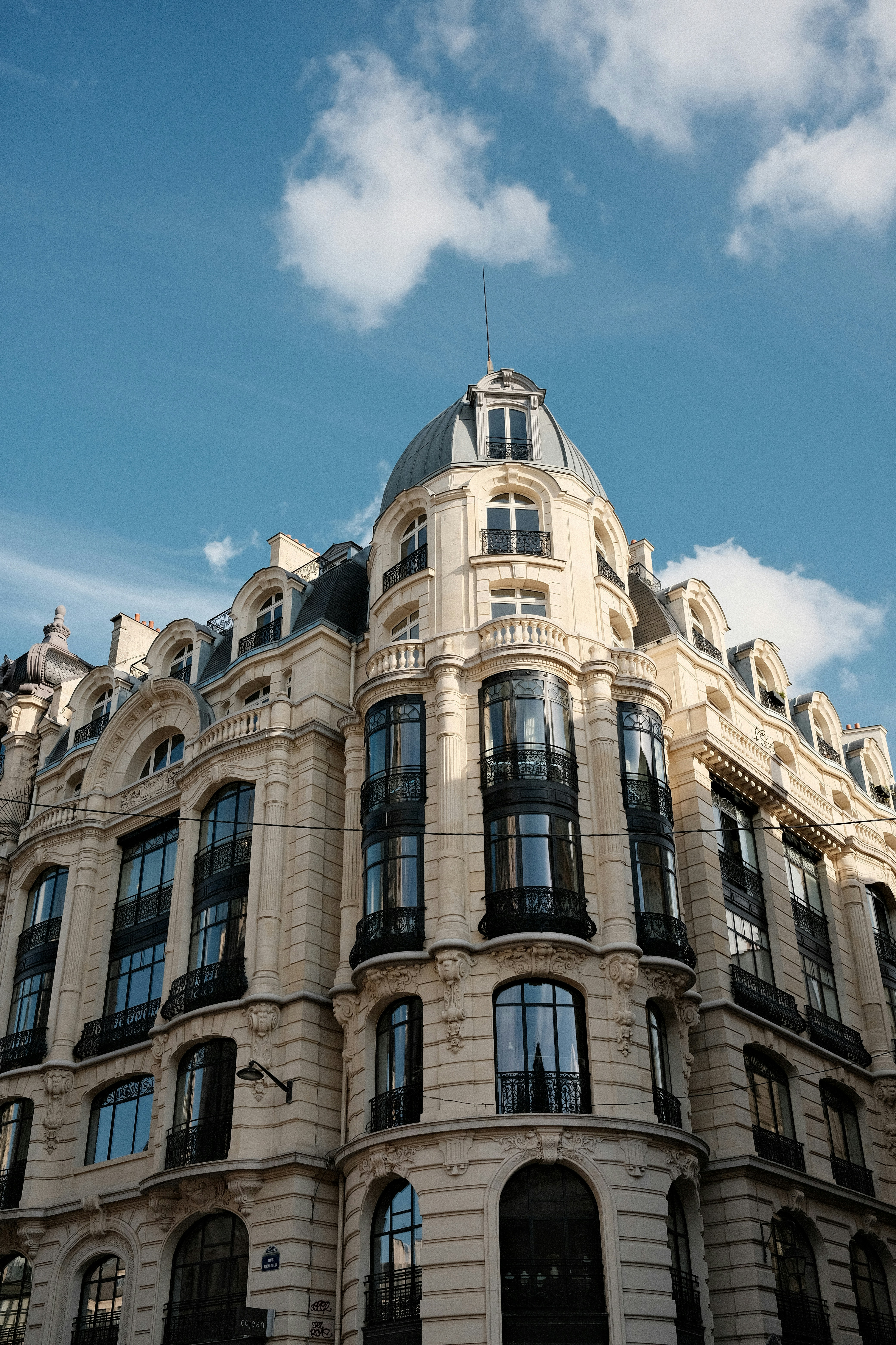 Photo by valentinlacoste