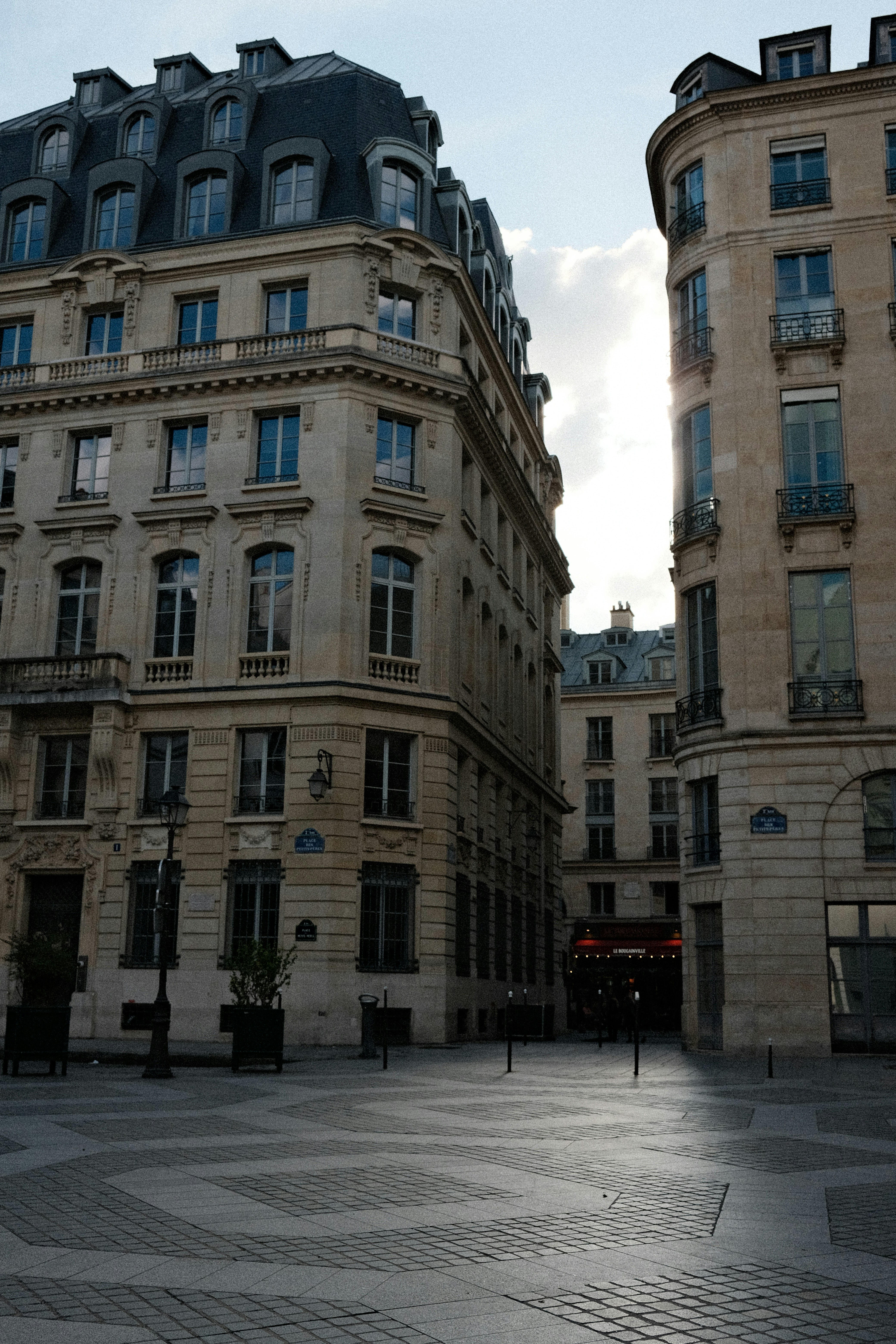 Photo by valentinlacoste