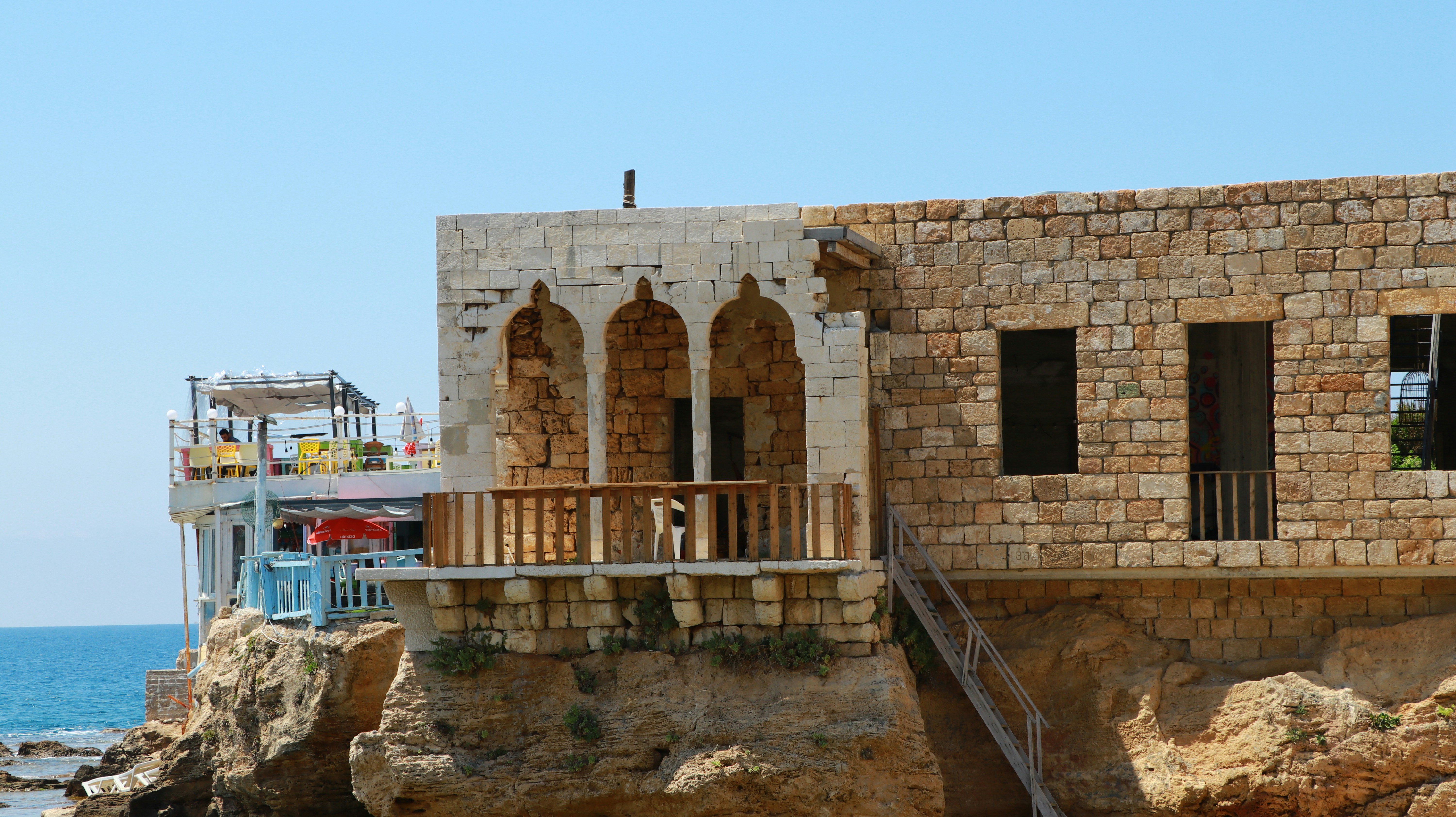 Israel Destroys Lebanese Mosque as Border Tensions Rise